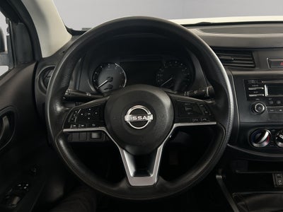 2024 Nissan Comerciales NP300 2 pts. Pick-Up, Cab. Sencilla, TM6, a/ac.
