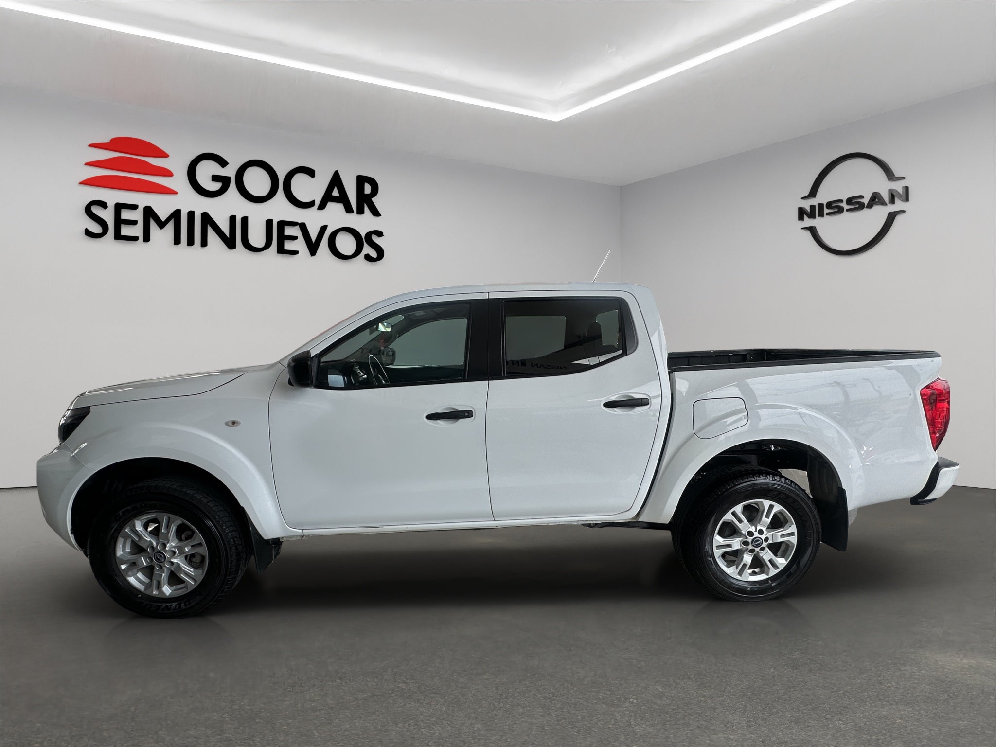 2024 Nissan Comerciales NP300 2 pts. Pick-Up, Cab. Sencilla, TM6, a/ac.