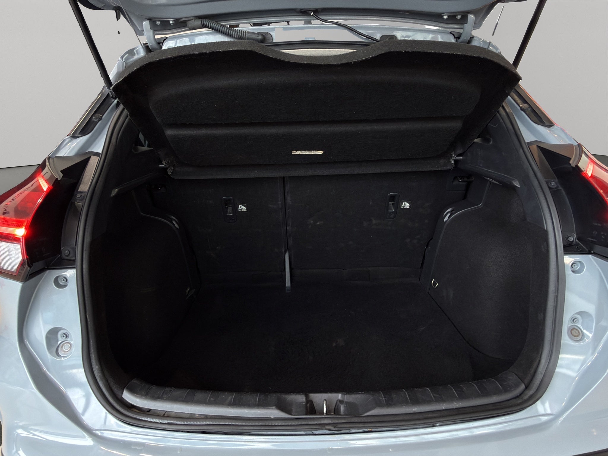 2023 Nissan Kicks VUD 5 pts. Advance, 1.6l, TM5, a/ac., VE, RA-16