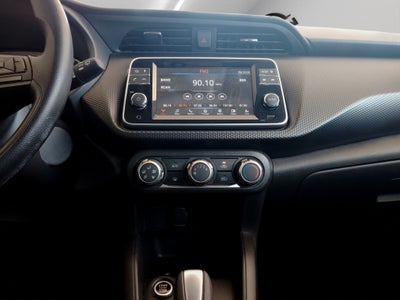2025 Nissan Kicks VUD 5 pts. Play Advance, 1.6l, TM5, RA-17 (línea nueva)