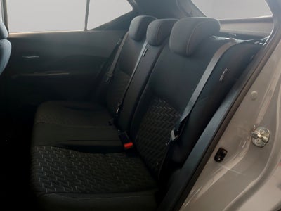 2025 Nissan Kicks VUD 5 pts. Play Advance, 1.6l, TM5, RA-17 (línea nueva)