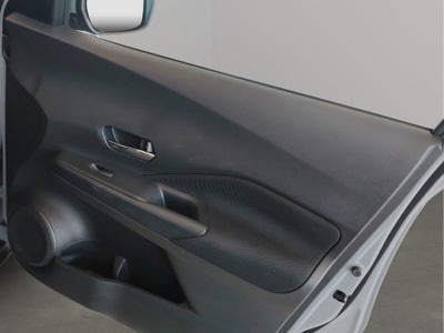 2025 Nissan Kicks VUD 5 pts. Play Advance, 1.6l, TM5, RA-17 (línea nueva)