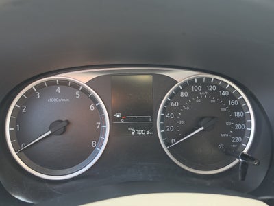 2025 Nissan Kicks VUD 5 pts. Advance, 2.0l, TA, RA-17 (línea nueva)