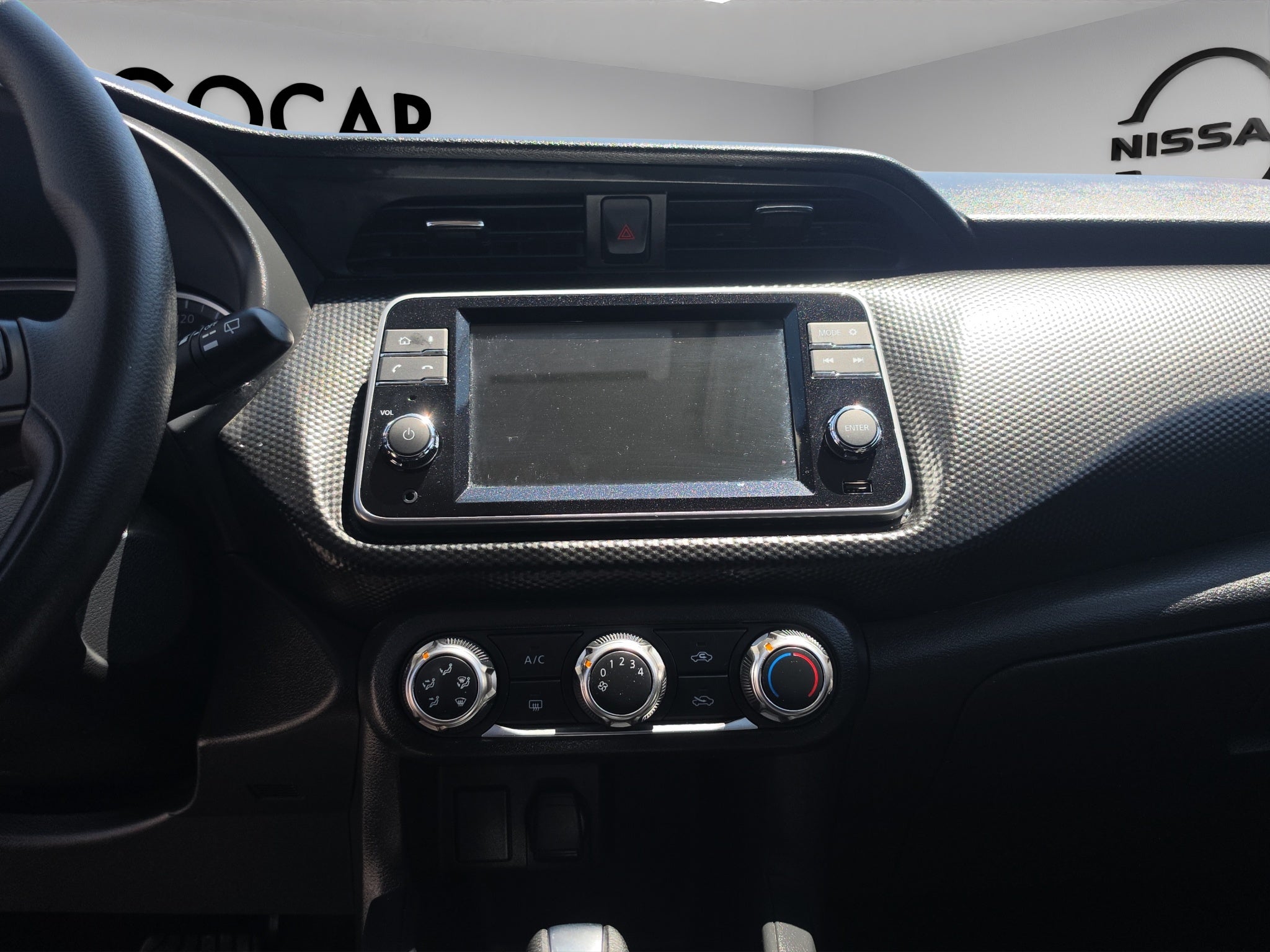 2025 Nissan Kicks VUD 5 pts. Advance, 2.0l, TA, RA-17 (línea nueva)