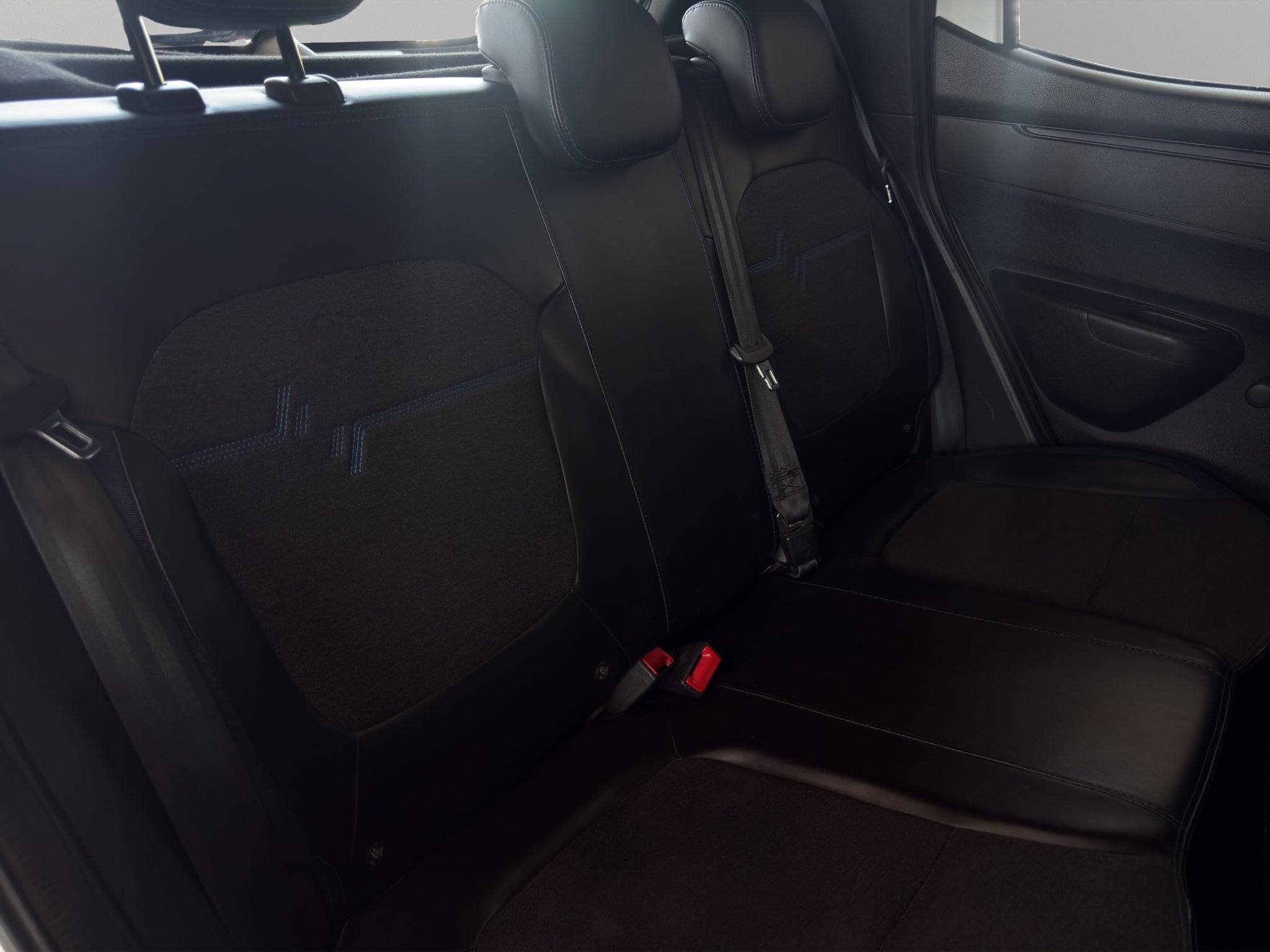 2023 Renault Kwid 5 pts. HB Iconic, TM5, a/ac., pantalla touch 8