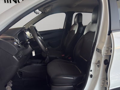 2023 Renault Kwid 5 pts. HB Iconic, TM5, a/ac., pantalla touch 8