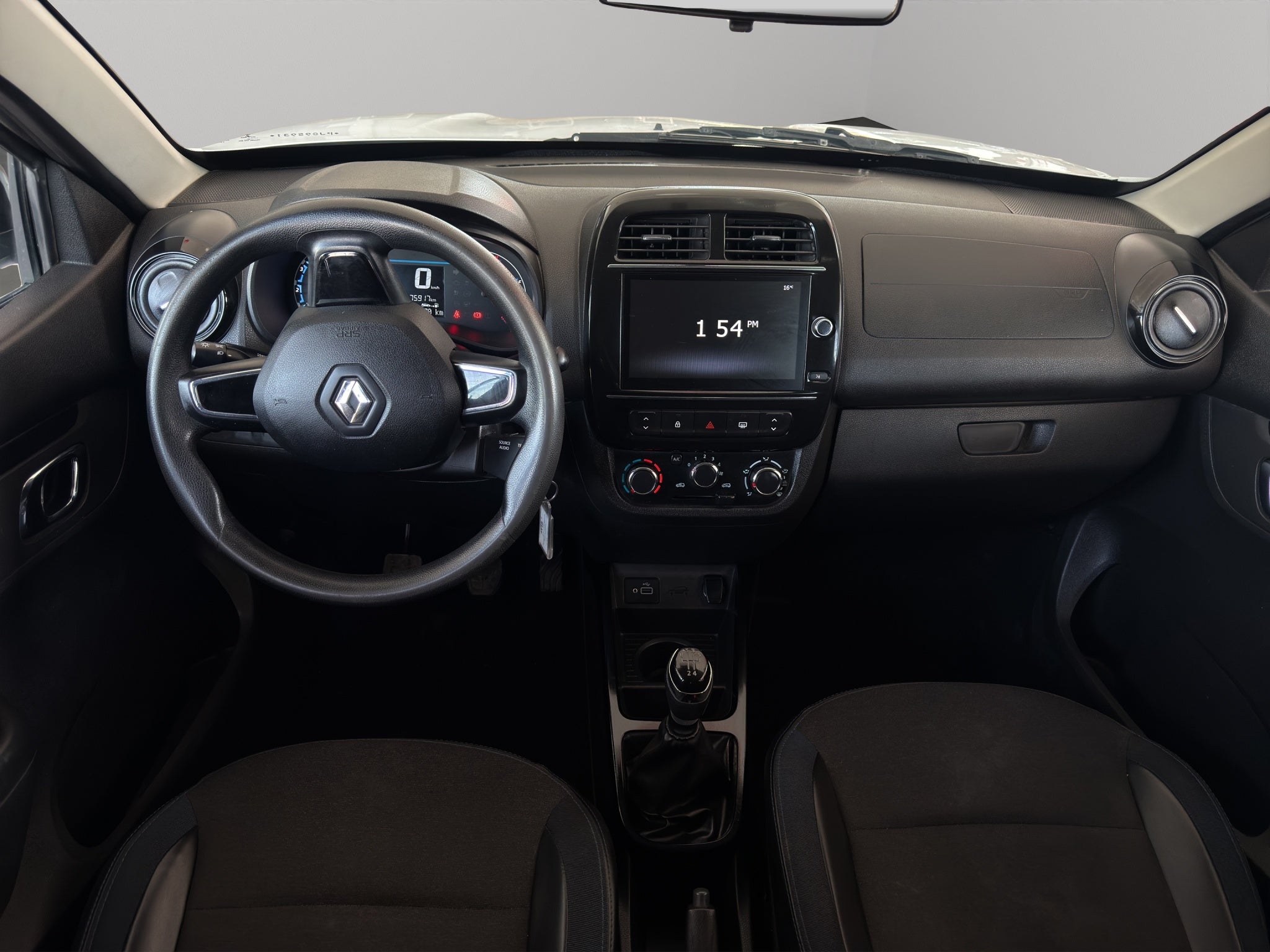 2023 Renault Kwid 5 pts. HB Iconic, TM5, a/ac., pantalla touch 8