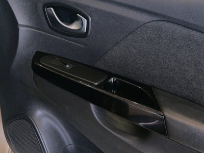 2022 Renault Captur VUD 5 pts. Iconic, TA, piel, GPS, RA-18