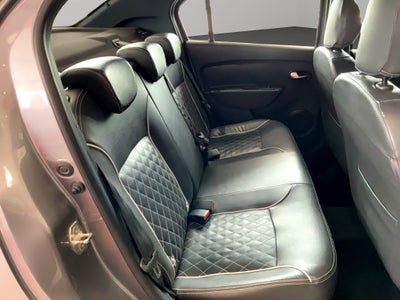 2023 Renault Logan 4 pts. Intens, 1.6l, TM5, RA-16 (línea nueva)
