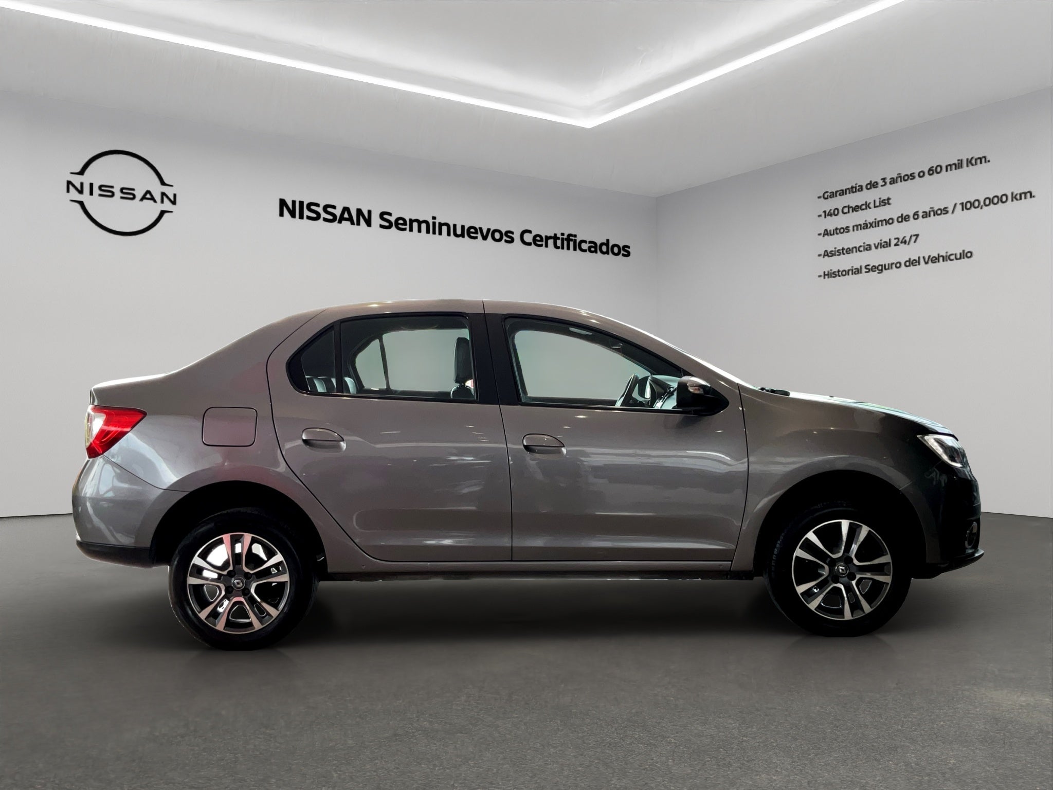 2023 Renault Logan 4 pts. Intens, 1.6l, TM5, RA-16 (línea nueva)