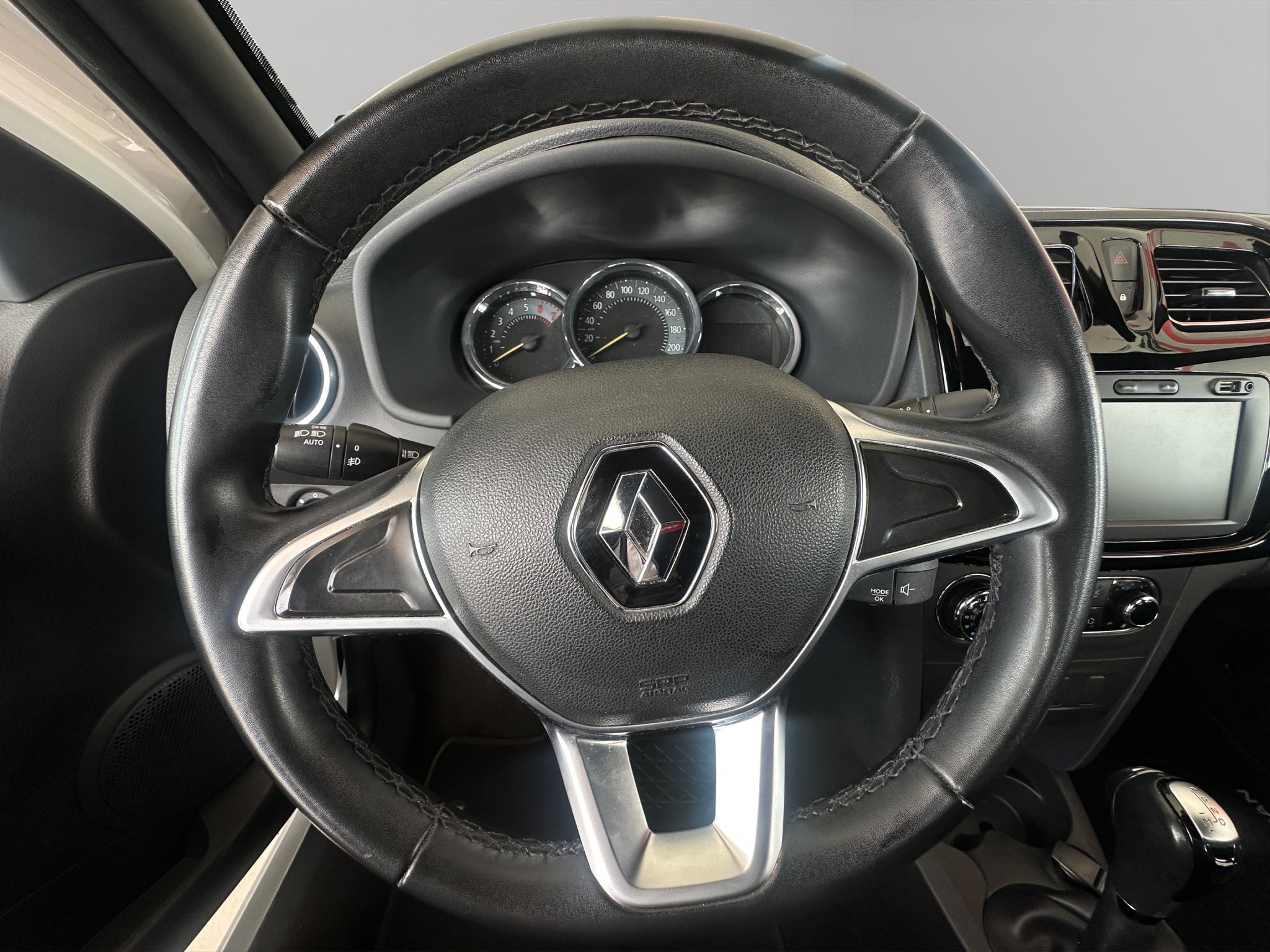2024 Renault Logan 4 pts. Intens, 1.6l, TM5, RA-16