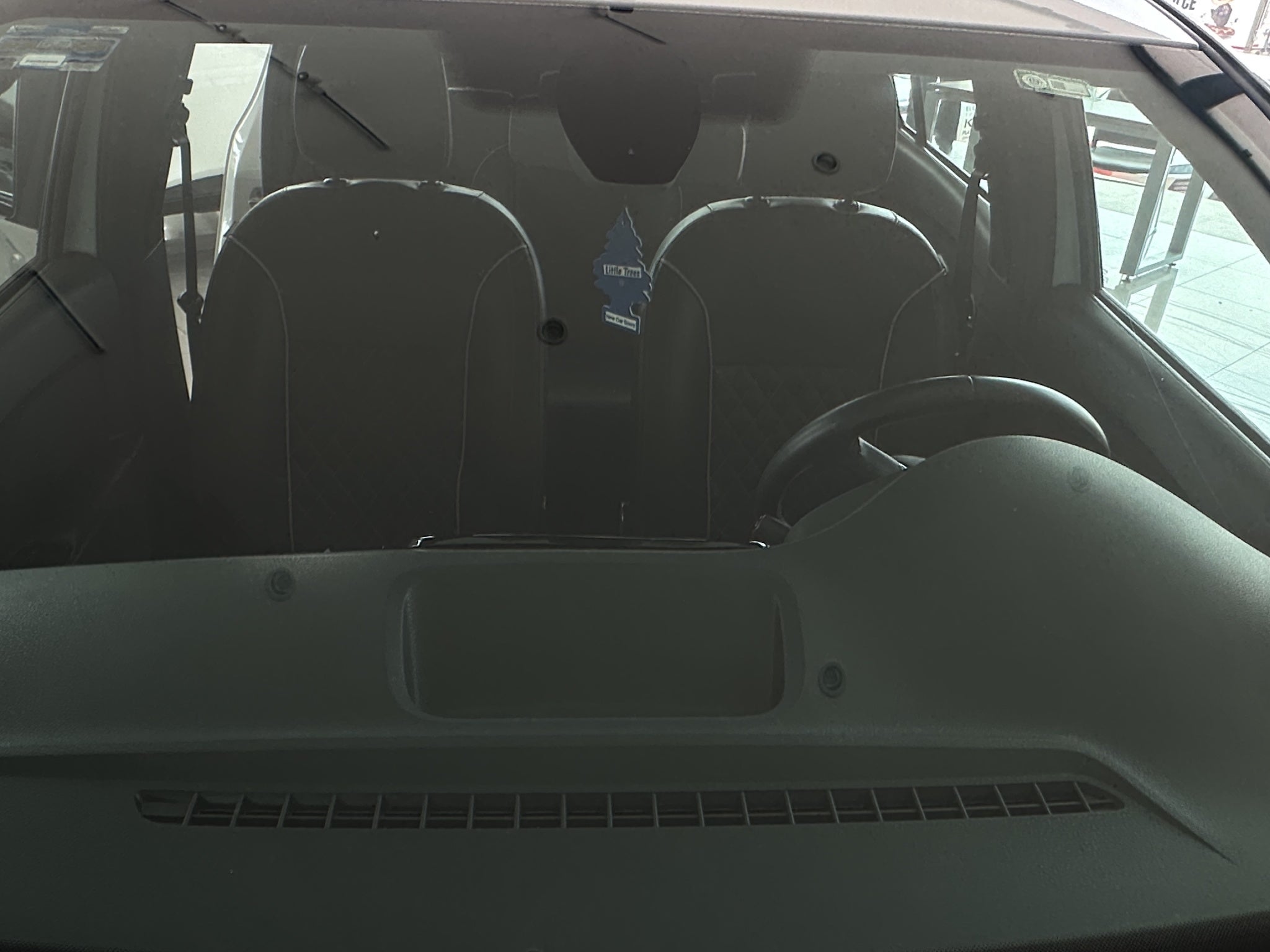 2024 Renault Logan 4 pts. Intens, 1.6l, TM5, RA-16