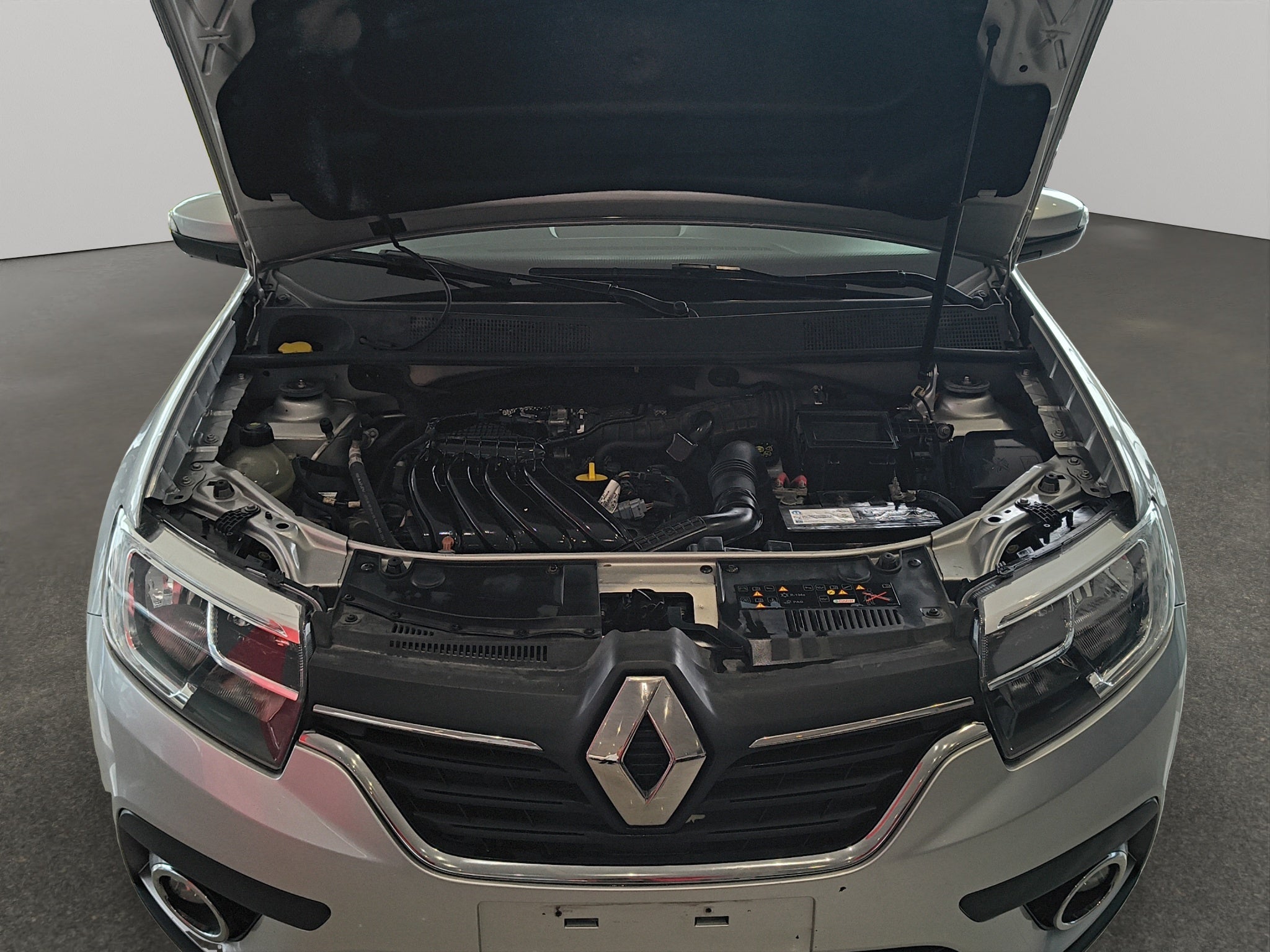 2024 Renault Logan 4 pts. Intens, 1.6l, TM5, RA-16