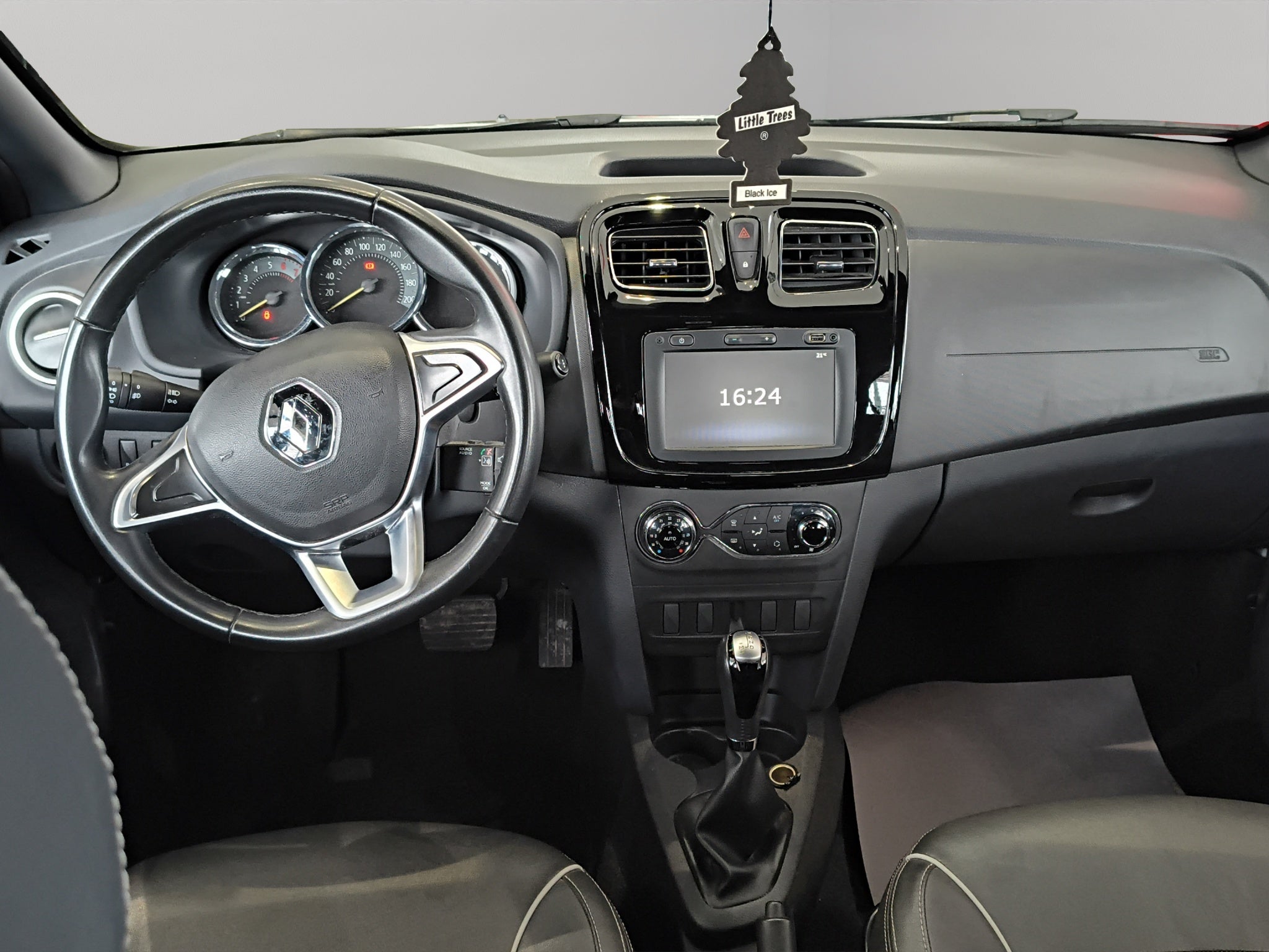 2024 Renault Logan 4 pts. Intens, 1.6l, TM5, RA-16