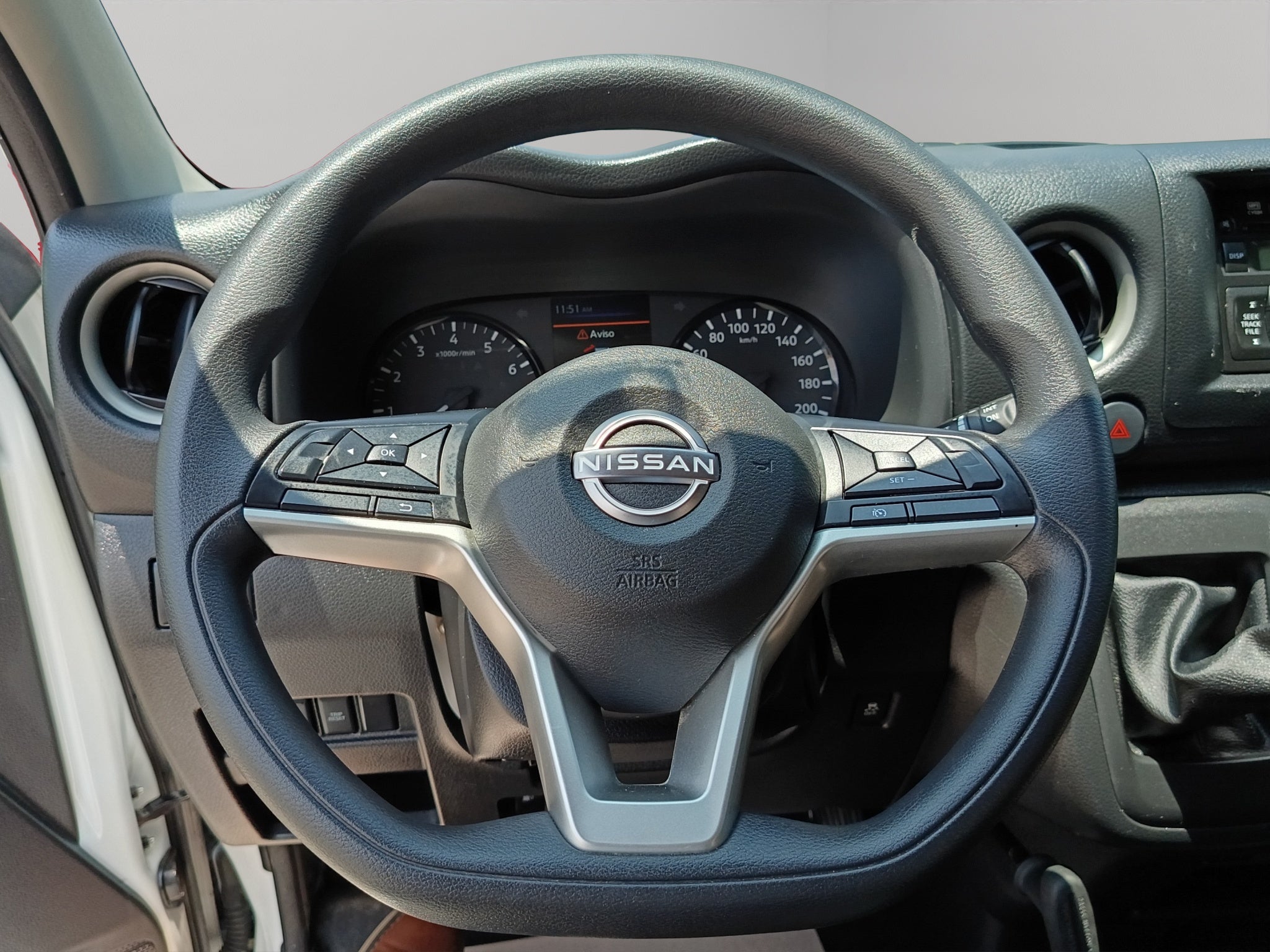 2025 Nissan Urvan Pasajeros 4 pts. Amplia, TM5, a/ac., desem. tras., 14 pas.