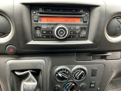 2023 Nissan Urvan Pasajeros 4 pts. Amplia, TM5, a/ac., desem. tras., 14 pas.