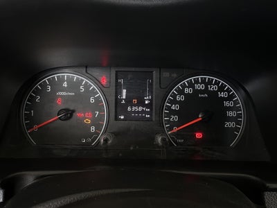 2023 Nissan Urvan Pasajeros 4 pts. Amplia, TM5, a/ac., desem. tras., 14 pas.