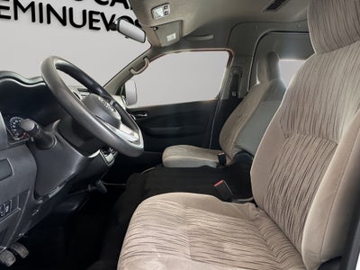 2023 Nissan Urvan Pasajeros 4 pts. Amplia, TM5, a/ac., desem. tras., 14 pas.