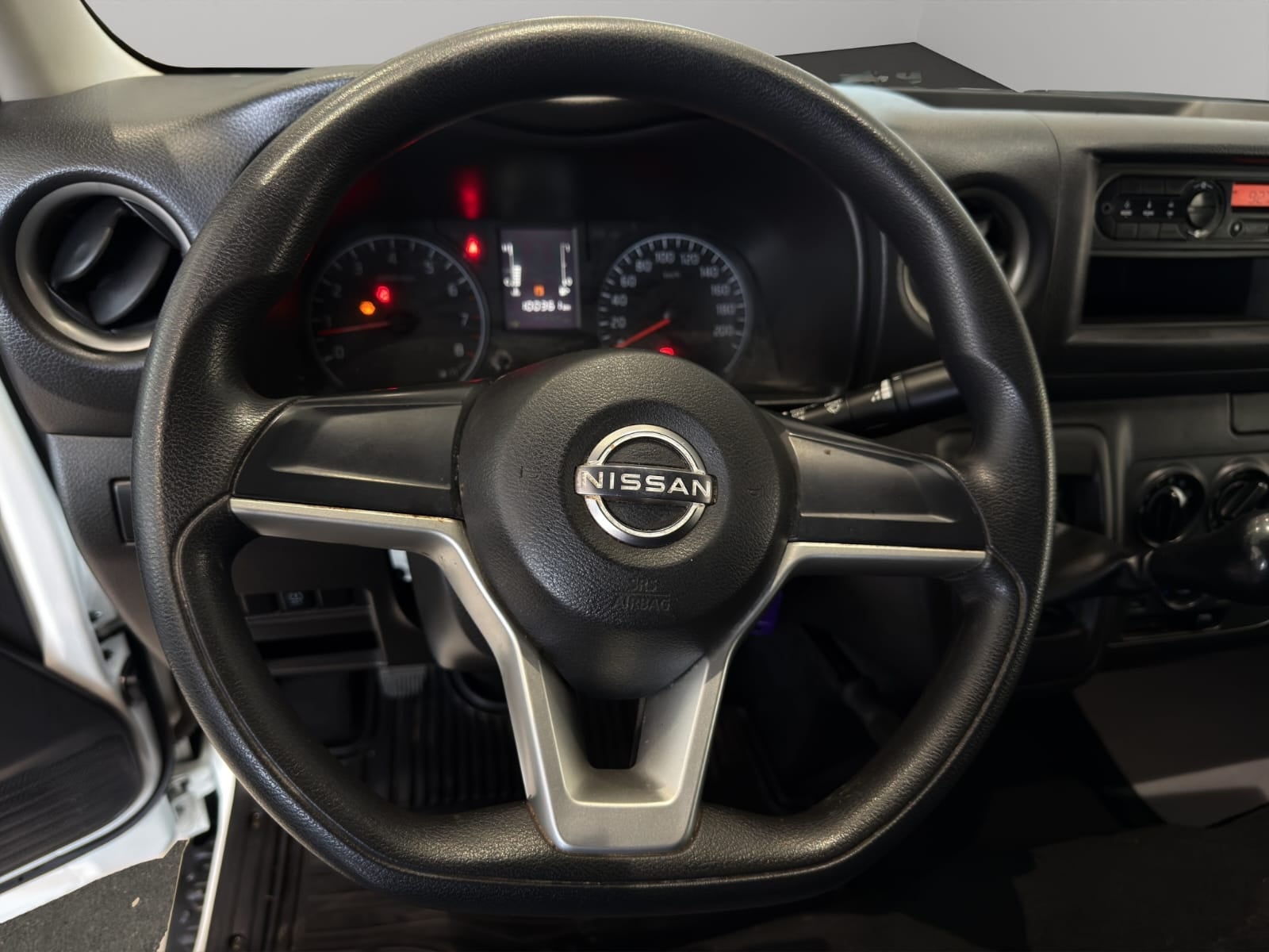 2024 Nissan Comerciales Urvan Panel 4 pts. Amplia, TM5, a/ac.