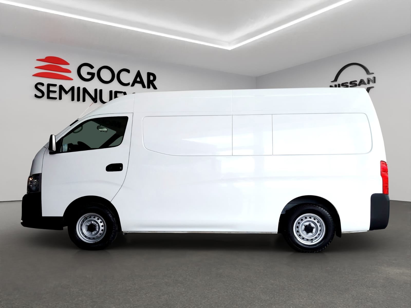 2024 Nissan Comerciales Urvan Panel 4 pts. Amplia, TM5, a/ac.