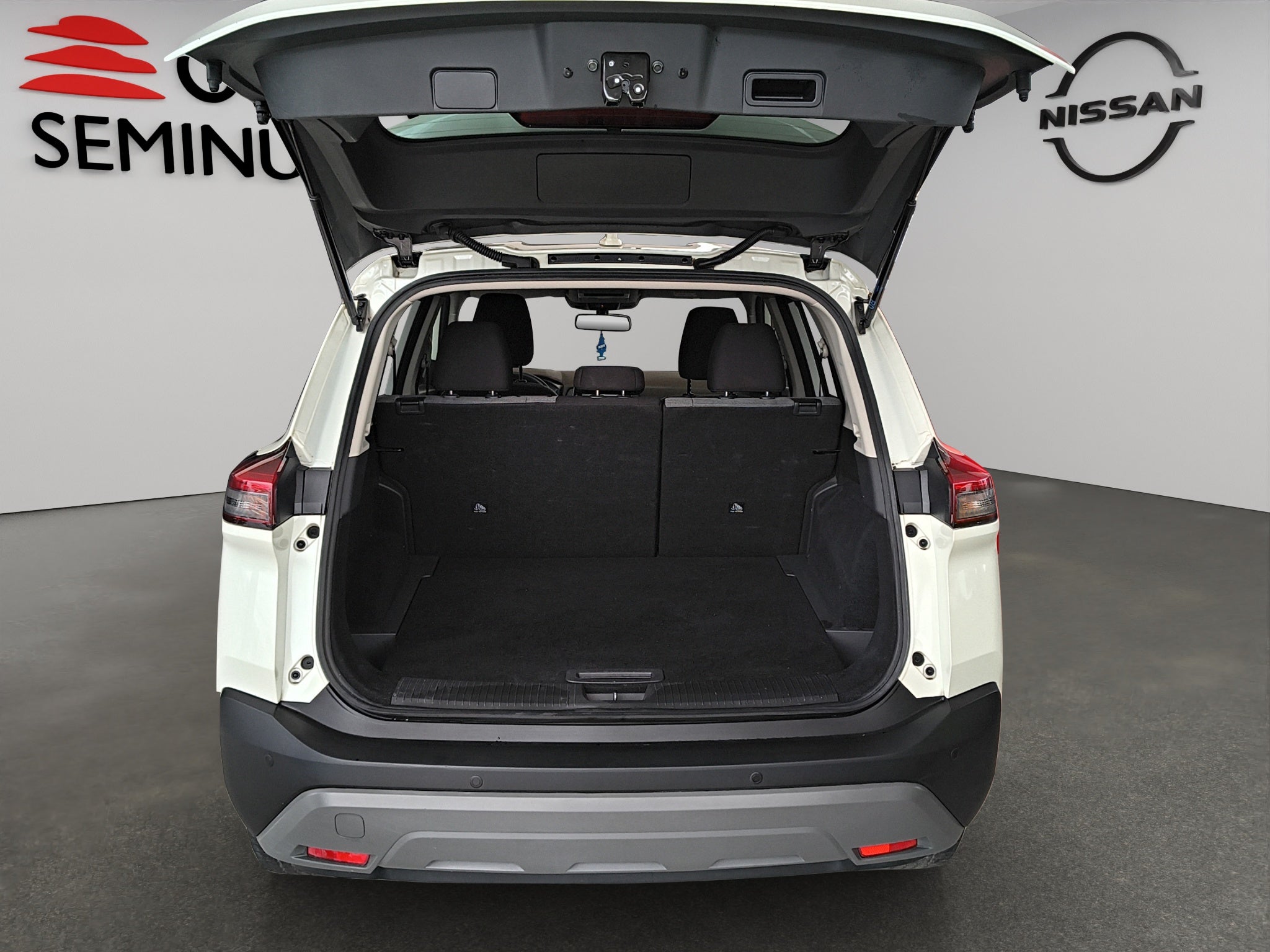 2023 Nissan X-Trail VUD 5 pts. Advance, TA, RA-17 (línea nueva)