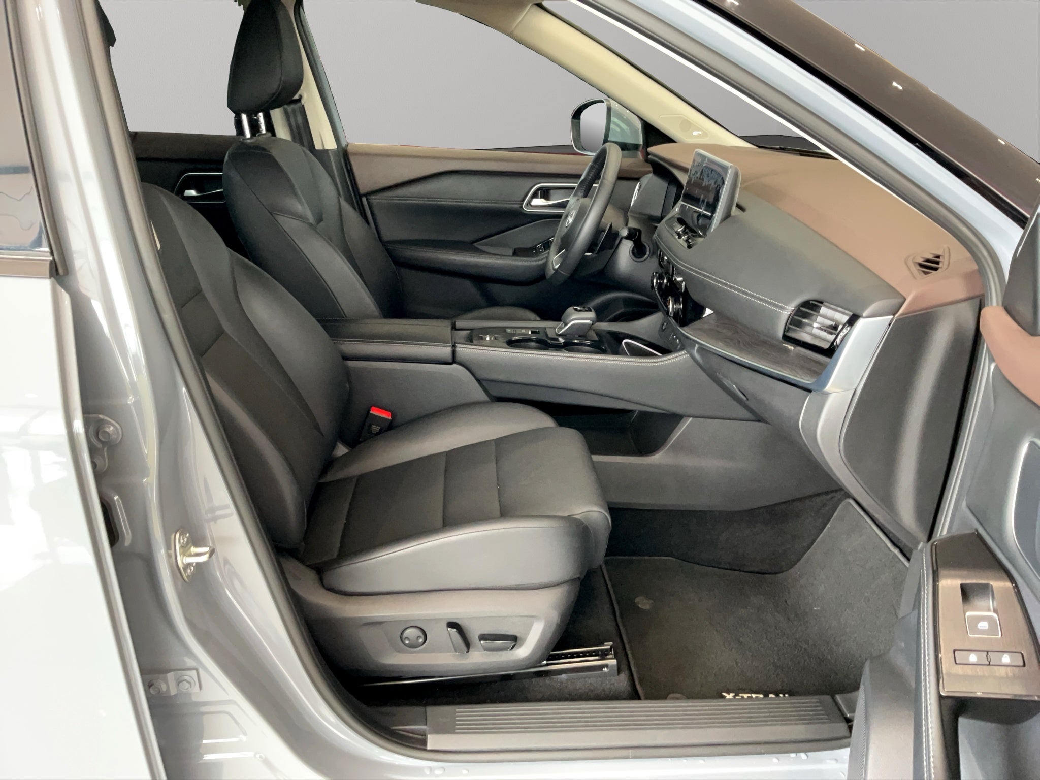 2026 Nissan X-Trail VUD PLATUNUM PLU CVT 2.5 LTS 2 ROW
