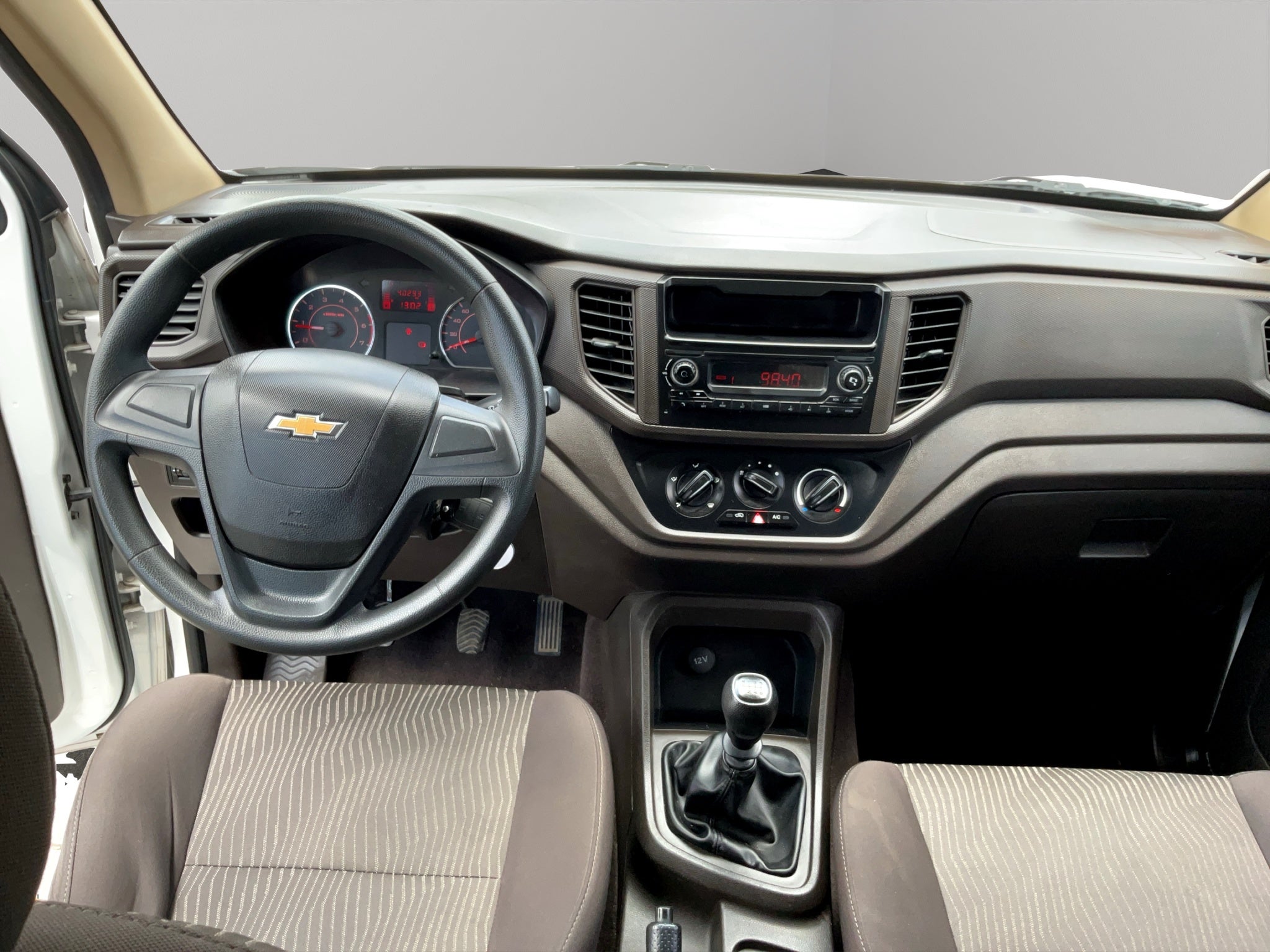 2024 Chevrolet Comerciales Tornado Van Furgoneta 4 pts. LS, 1.5l, TM5, a/ac., RA-14