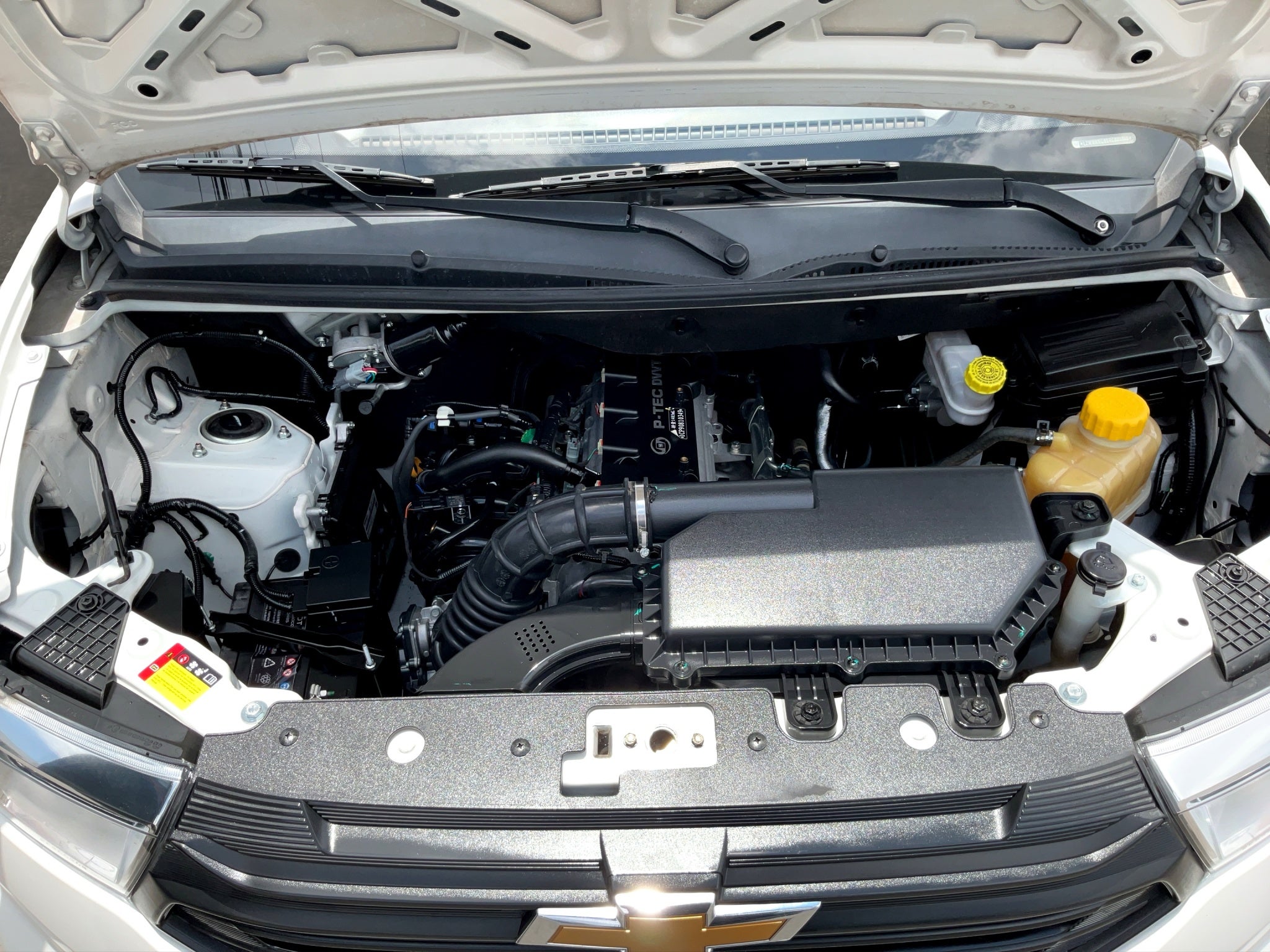 2024 Chevrolet Comerciales Tornado Van Furgoneta 4 pts. LS, 1.5l, TM5, a/ac., RA-14