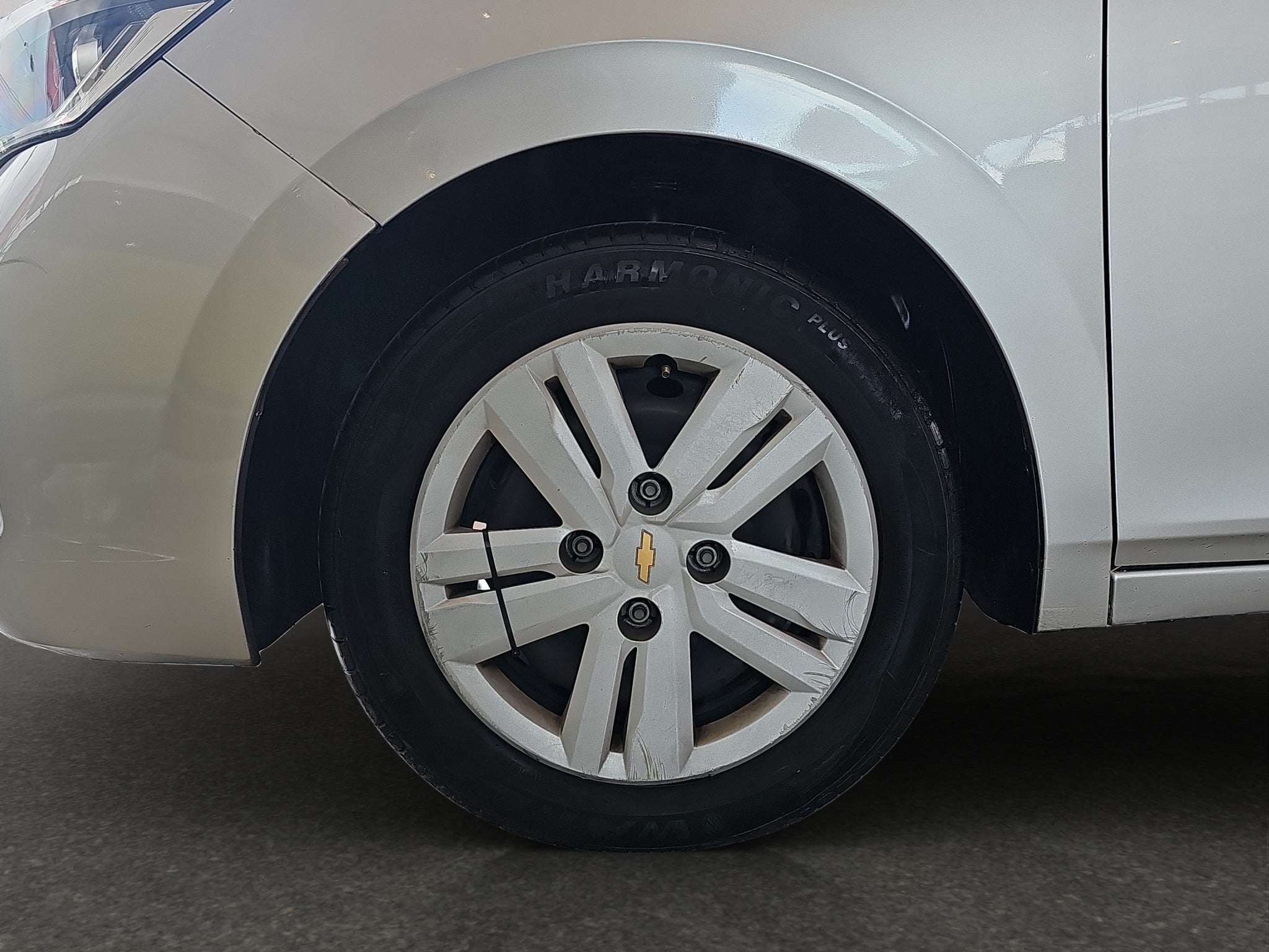 2024 Chevrolet Aveo 5 pts. HB LS, 1.5l, TM6, a/ac., RA-15 (línea nueva)