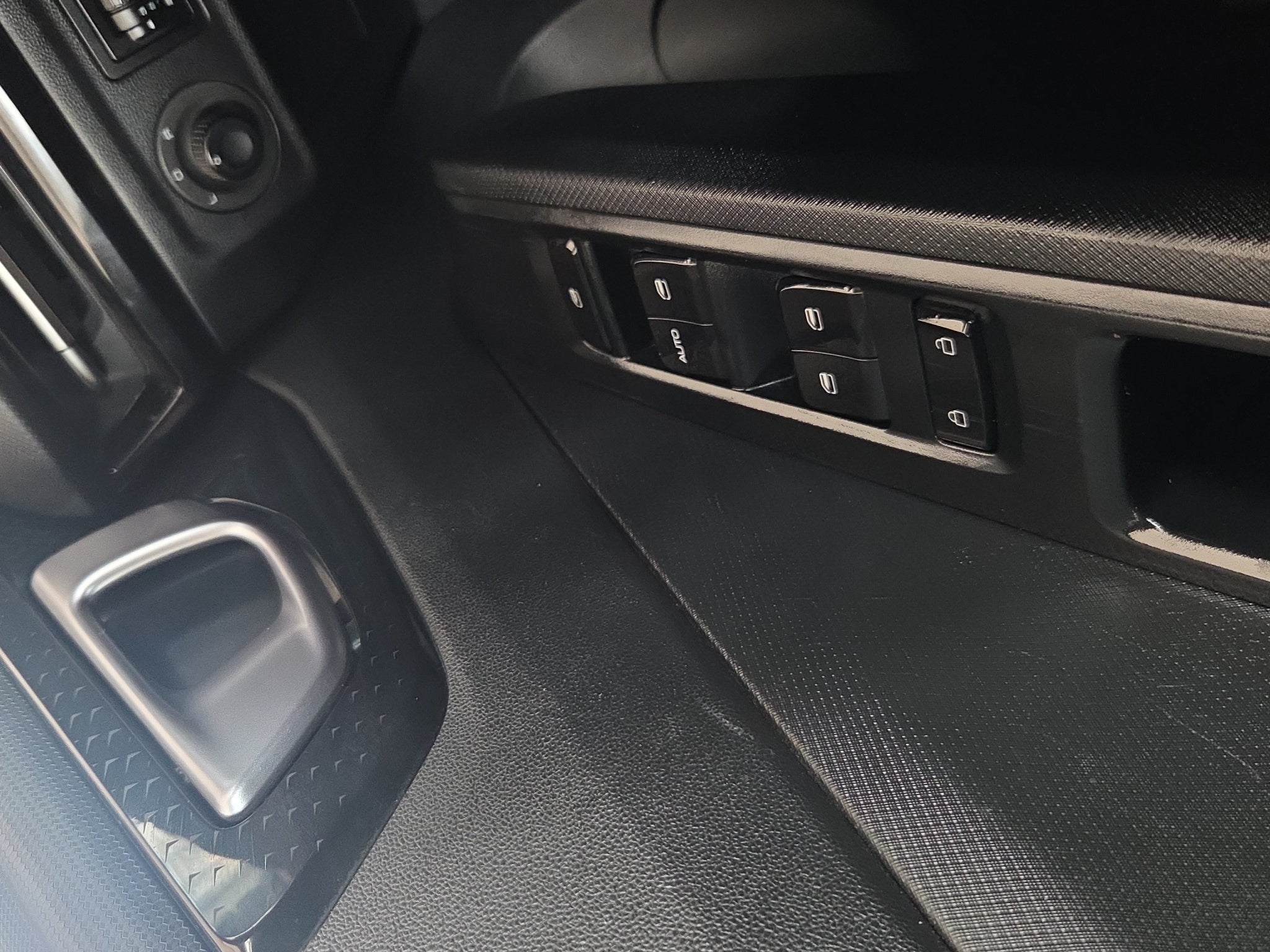 2024 Chevrolet Aveo 5 pts. HB LS, 1.5l, TM6, a/ac., RA-15 (línea nueva)