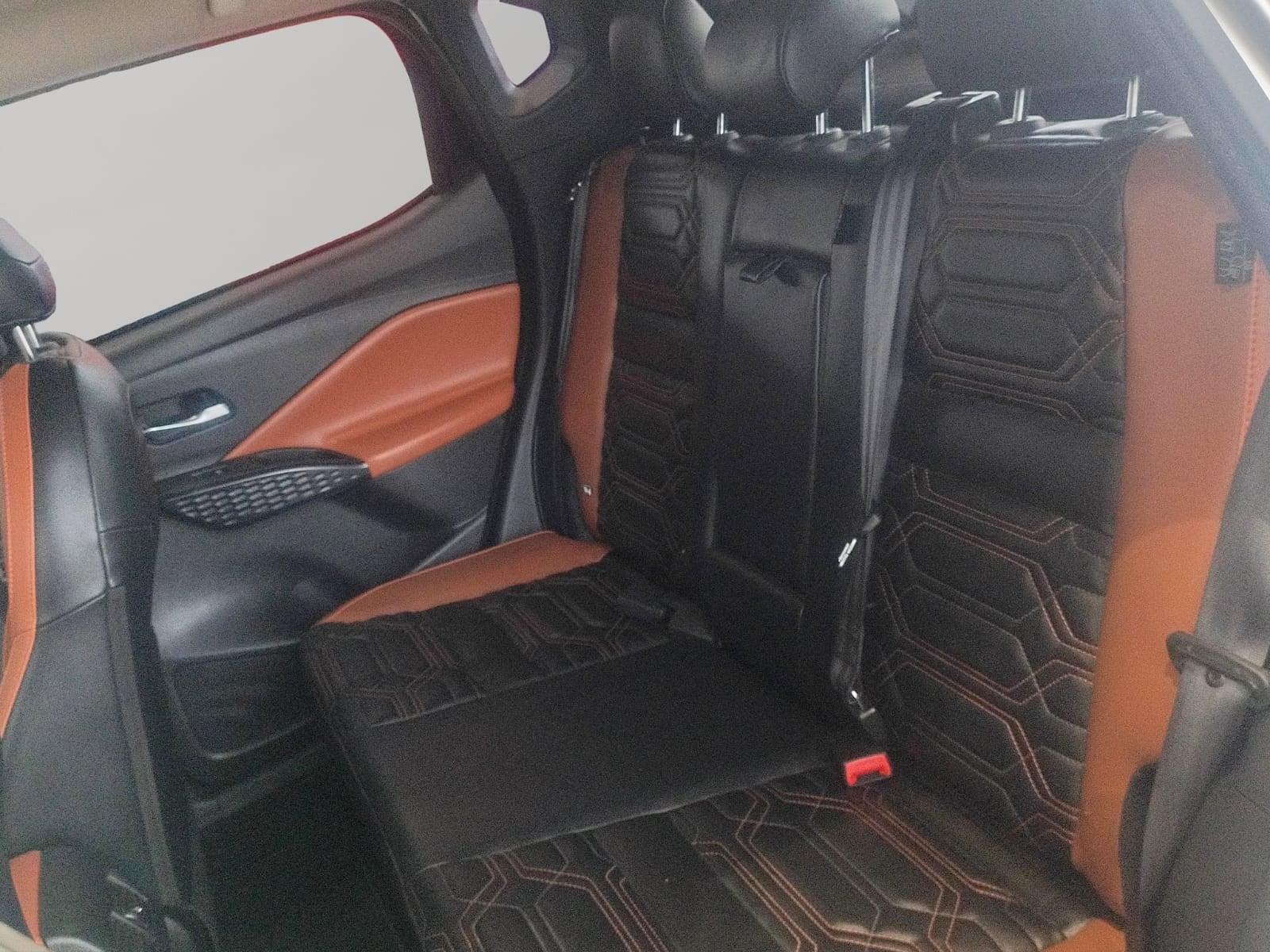 2025 Nissan Magnite VUD 5 pts. Exclusive, 1.0T, TM5, piel, RA-16