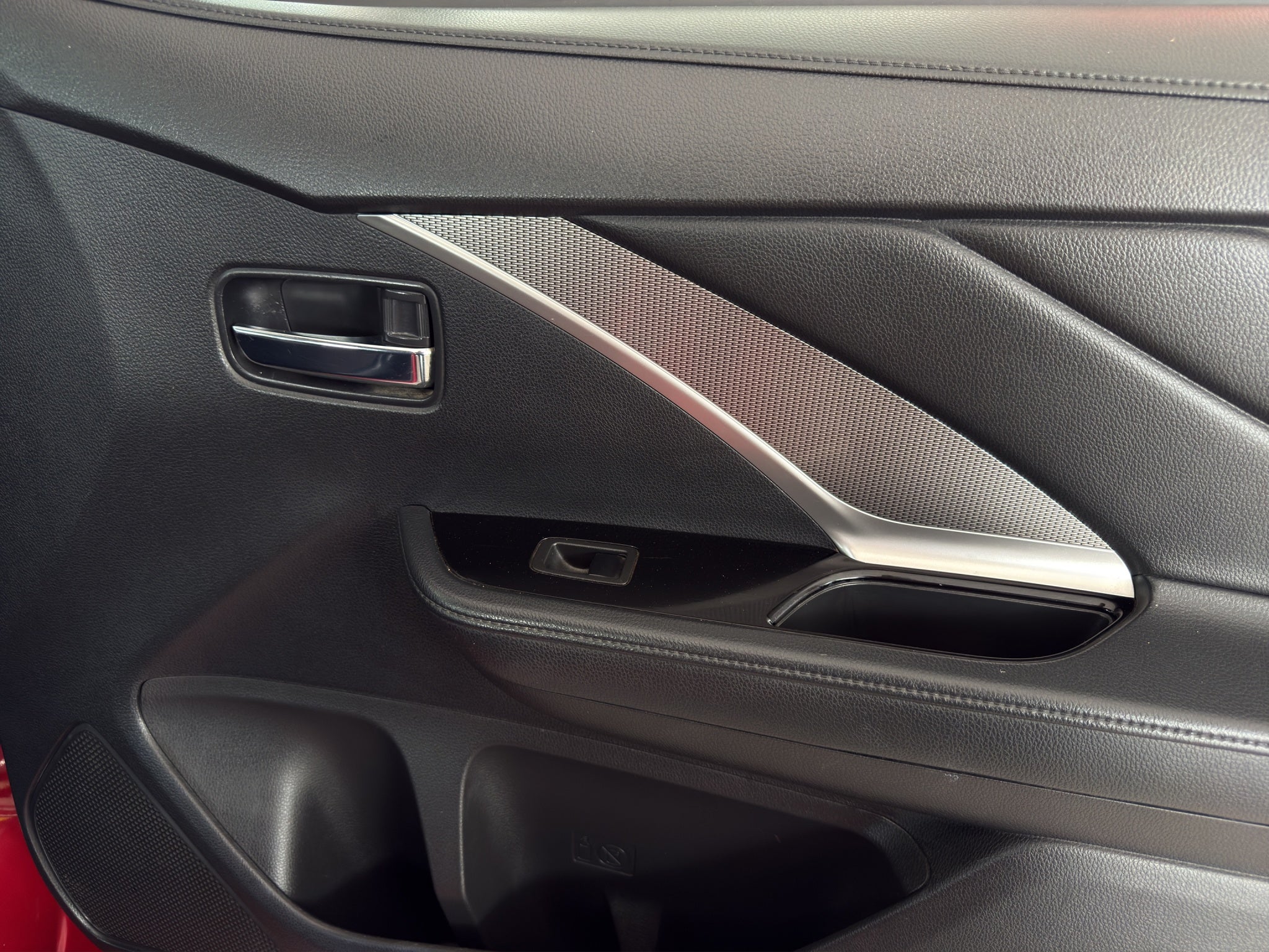 2023 Mitsubishi Xpander VUD 5 pts. GLS, 1.5l, TA, 7 pas., RA-16