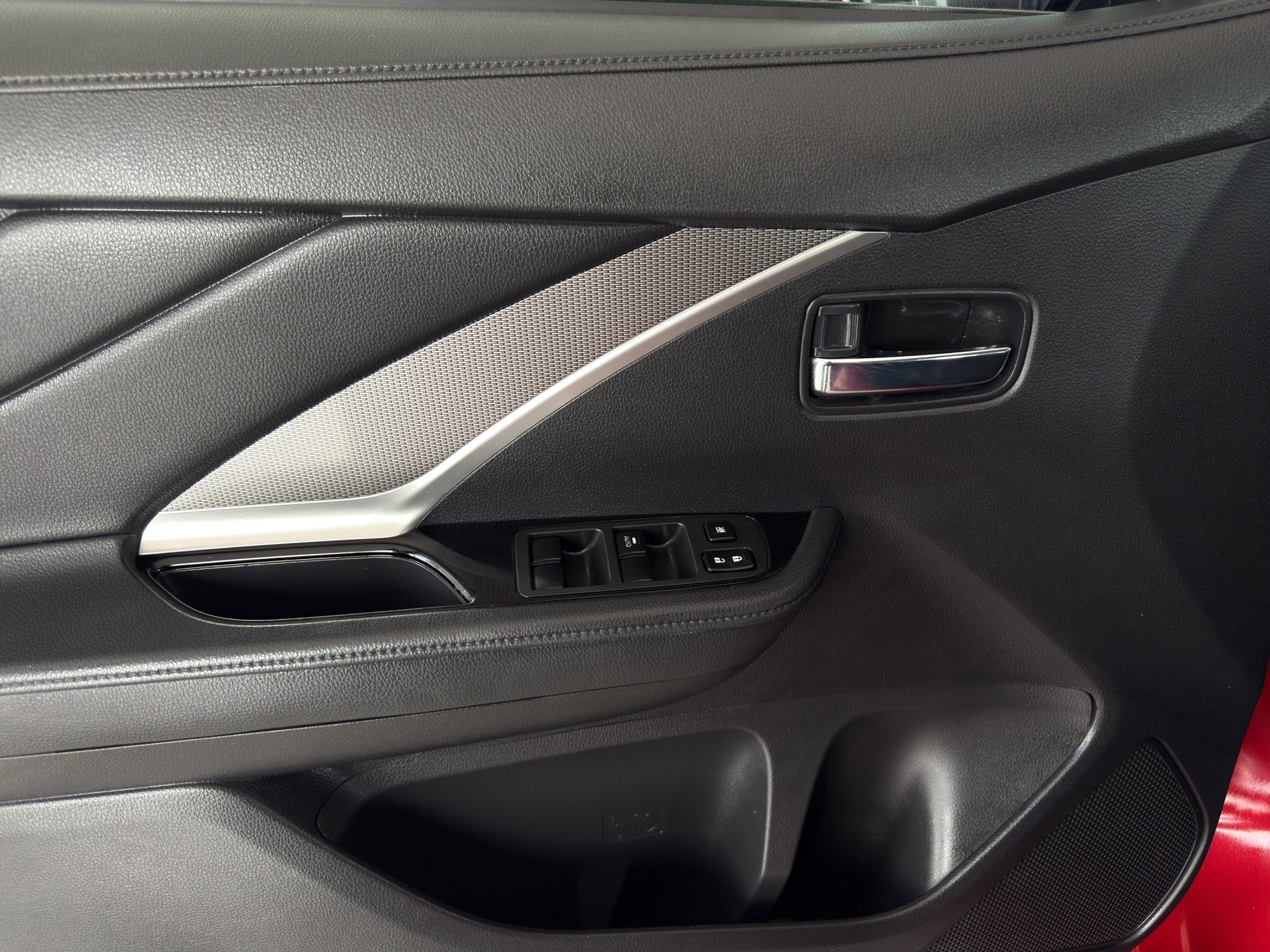 2023 Mitsubishi Xpander VUD 5 pts. GLS, 1.5l, TA, 7 pas., RA-16