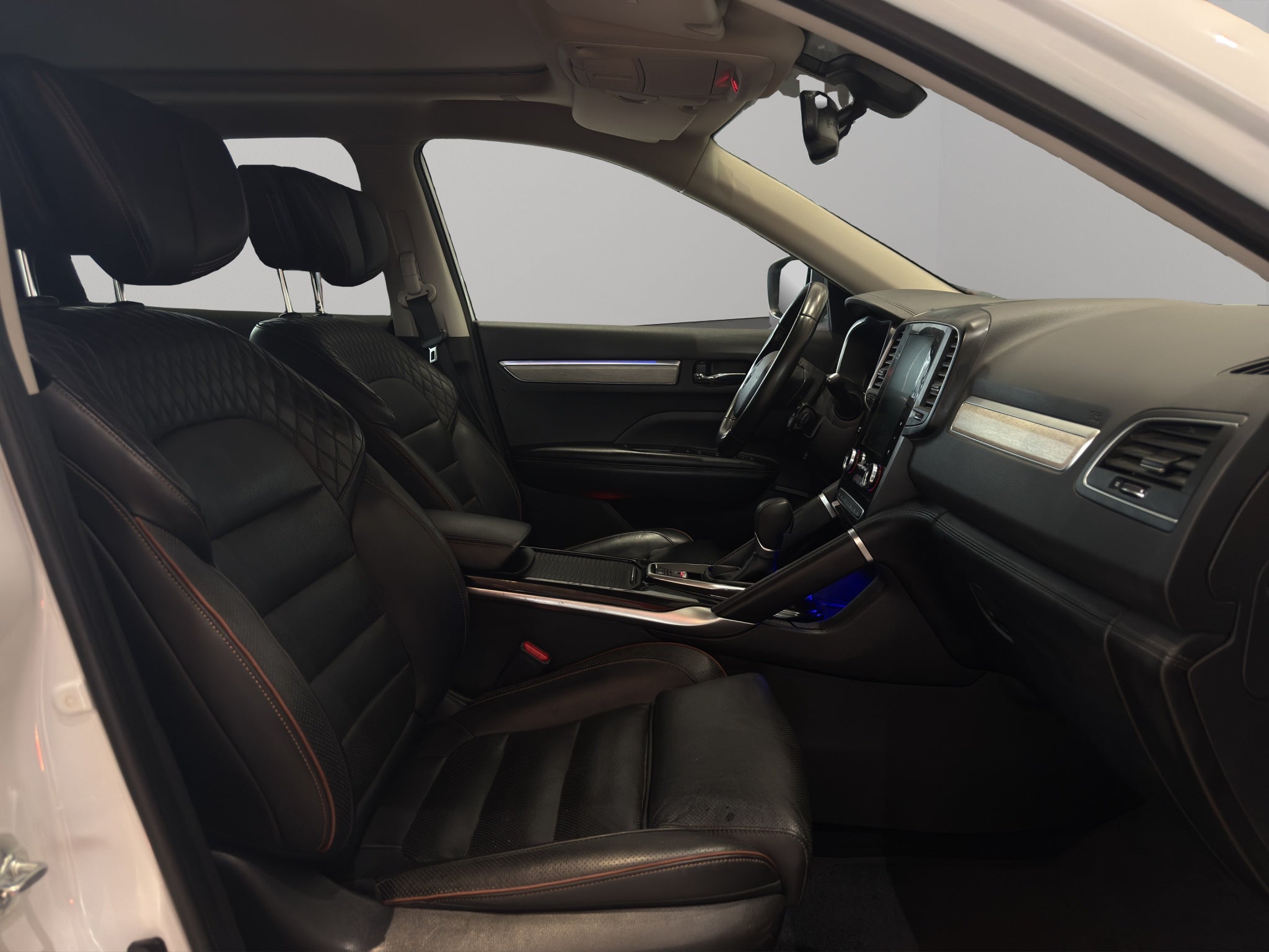 2024 Renault Koleos VUD 5 pts. Iconic, TA, climatronic, piel, QCP, GPS, RA-19