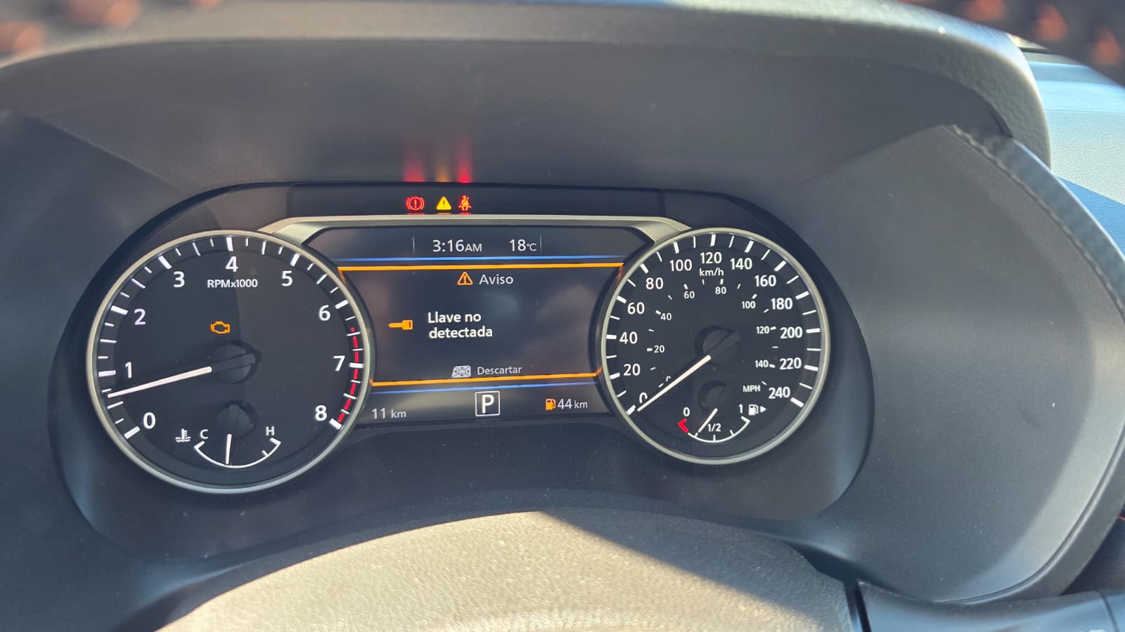 2025 Nissan SENTRA 4P SR BI-TONO L42.0 AUT