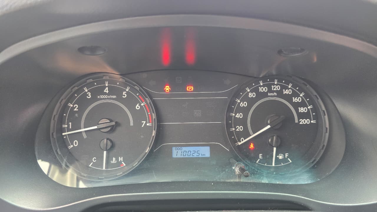 2018 Toyota HILUX 4 PTS DOBLE CAB BASE TM5 AAC VE DEL