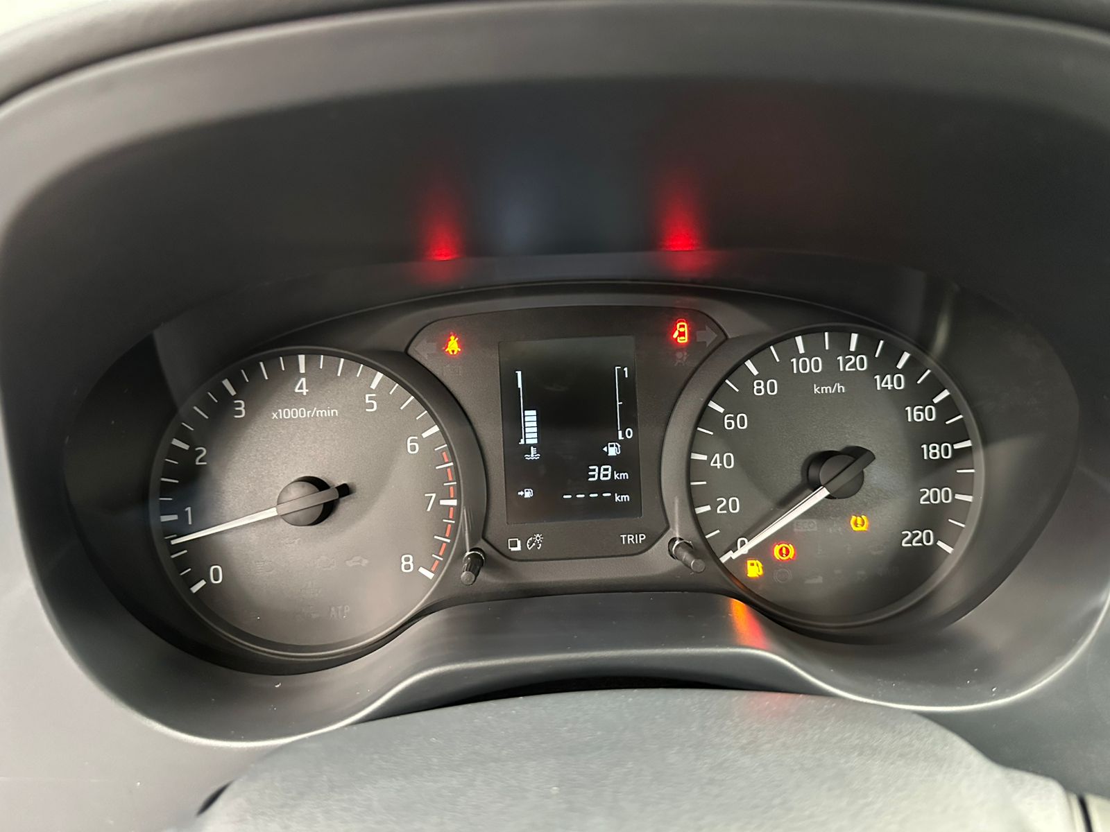 2025 Nissan NP300 CHASIS TM AC VDC