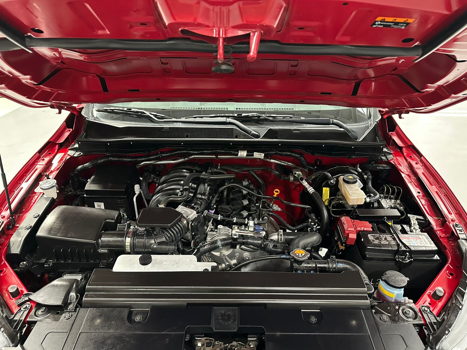 2025 Nissan NP300 CHASIS TM AC VDC