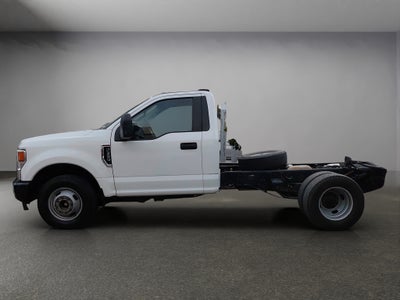 2022 Ford F-350 2 PTS F-350 XL CHASIS CABINA 62L V8 TA AAC