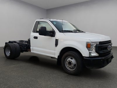 2022 Ford F-350 2 PTS F-350 XL CHASIS CABINA 62L V8 TA AAC