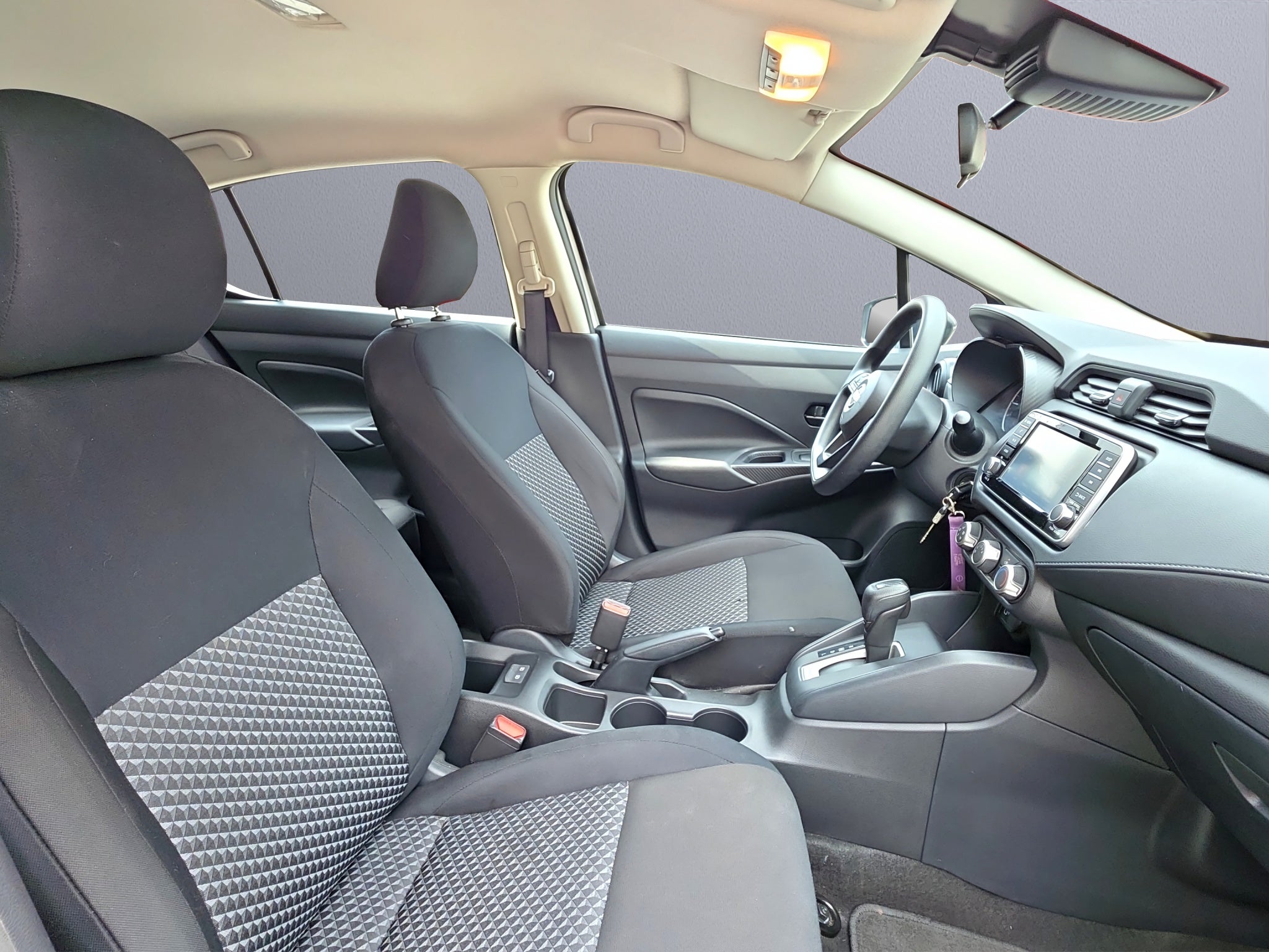 2024 Nissan VERSA 4P SENSE L41.6 AUT