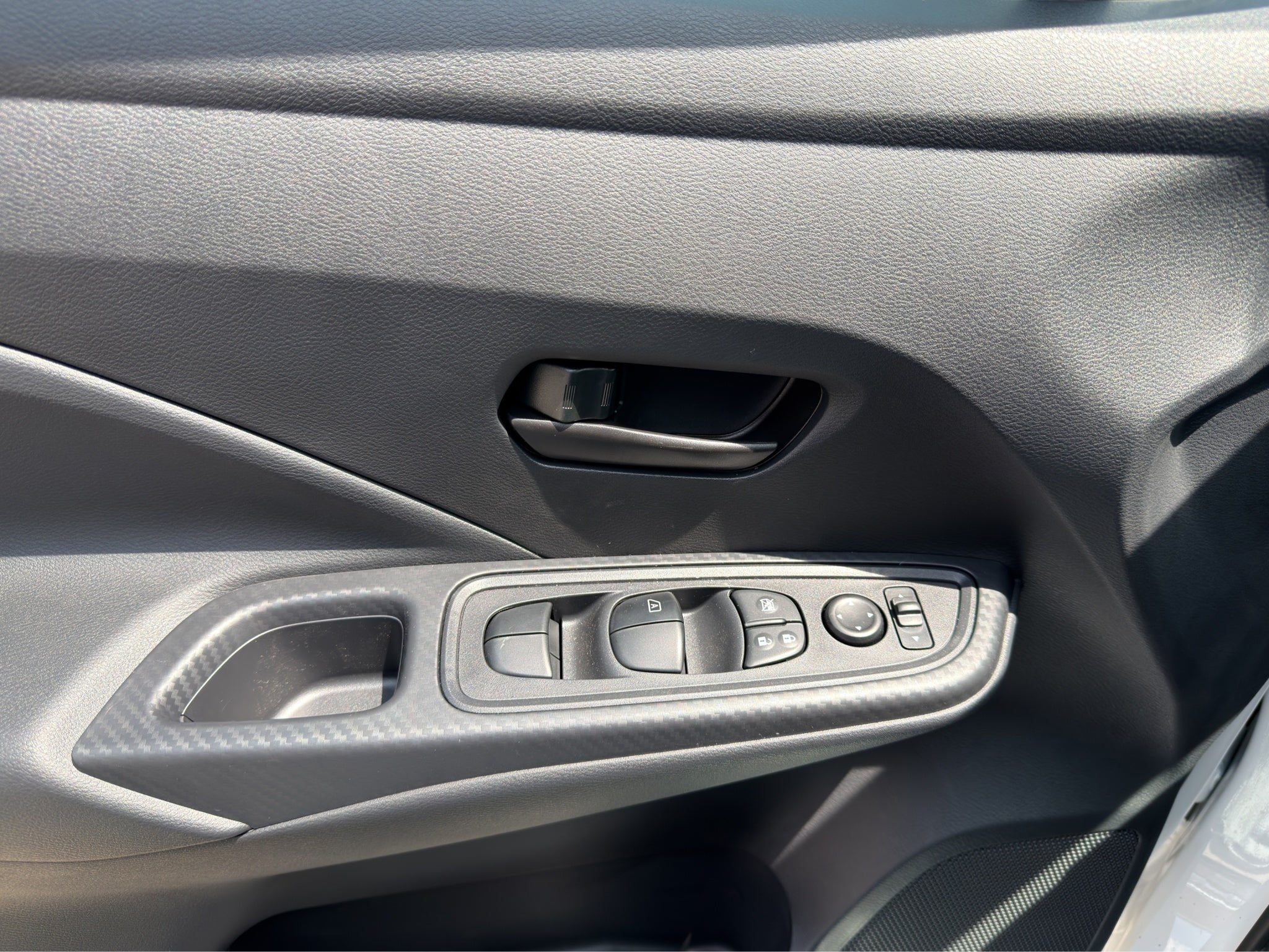 2026 Nissan V-DRIVE V-DRIVE TM AC AUDIO