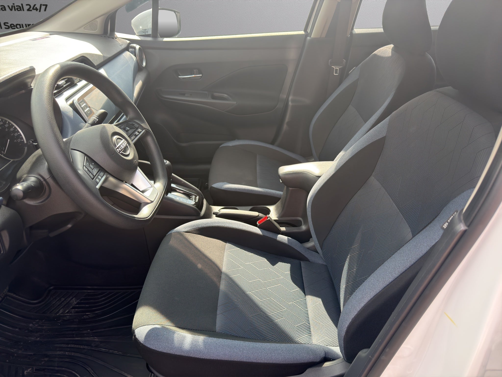 2025 Nissan VERSA 4P ADVANCE L41.6 AUT
