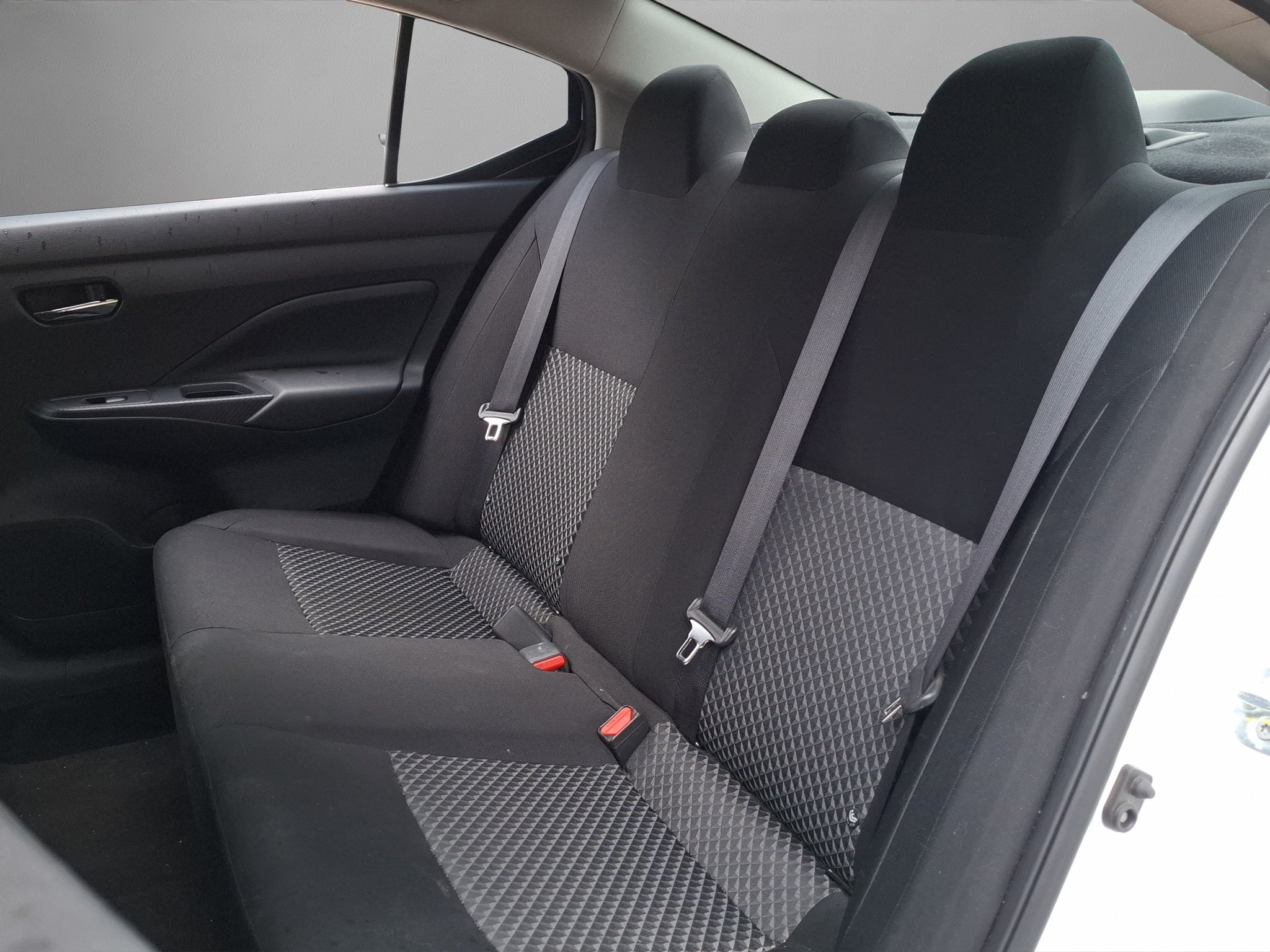 2020 Nissan VERSA 4 PTS SENSE  AAC VE R-15CVT