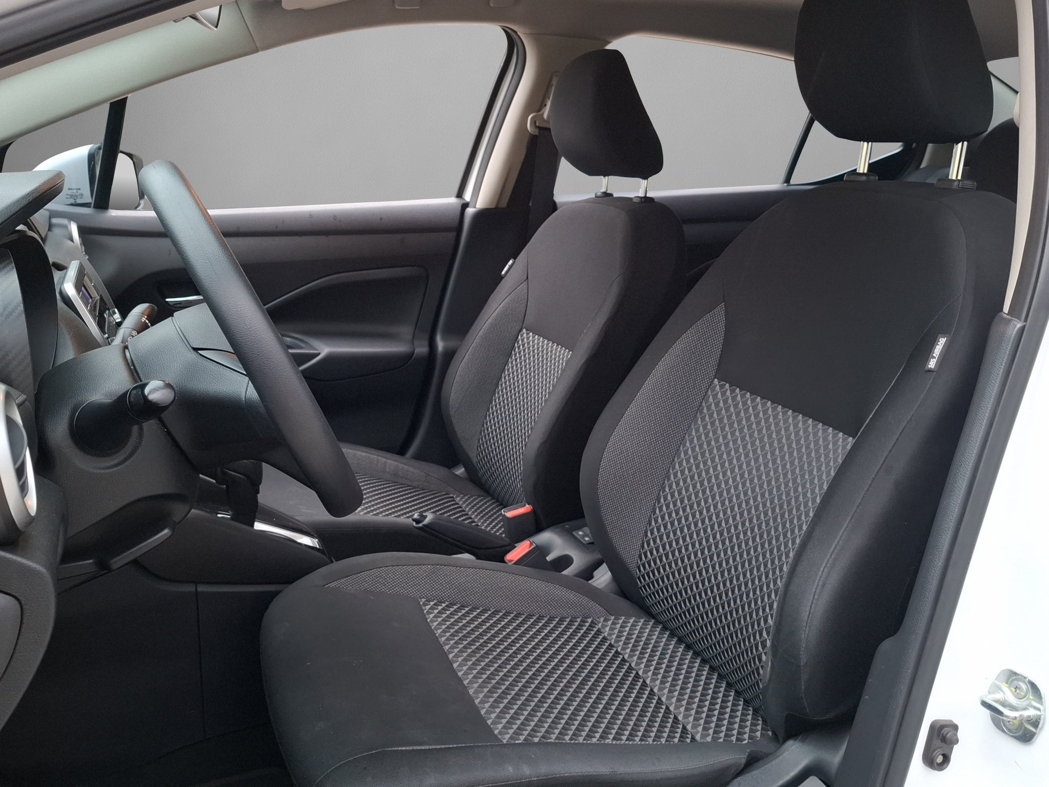 2020 Nissan VERSA 4 PTS SENSE  AAC VE R-15CVT
