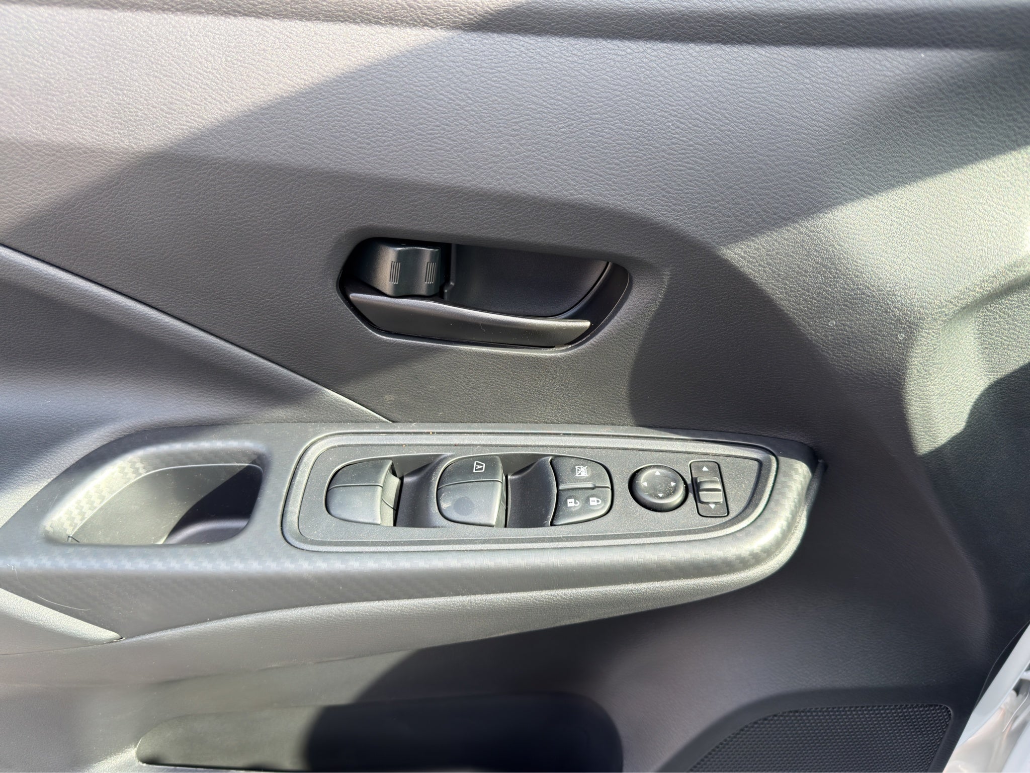2026 Nissan V-DRIVE V-DRIVE TM AC AUDIO
