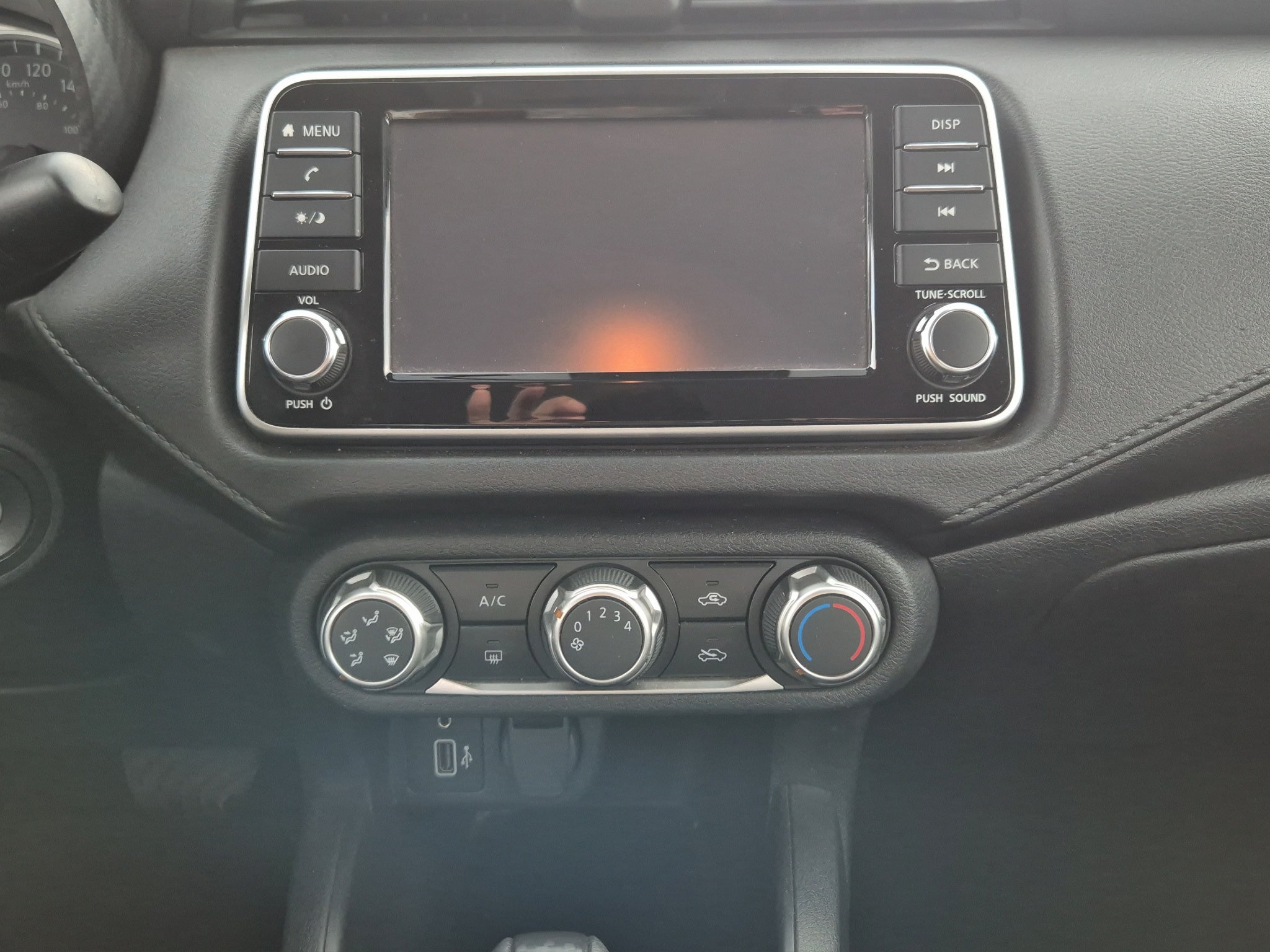 2024 Nissan VERSA 4P SENSE L41.6 AUT