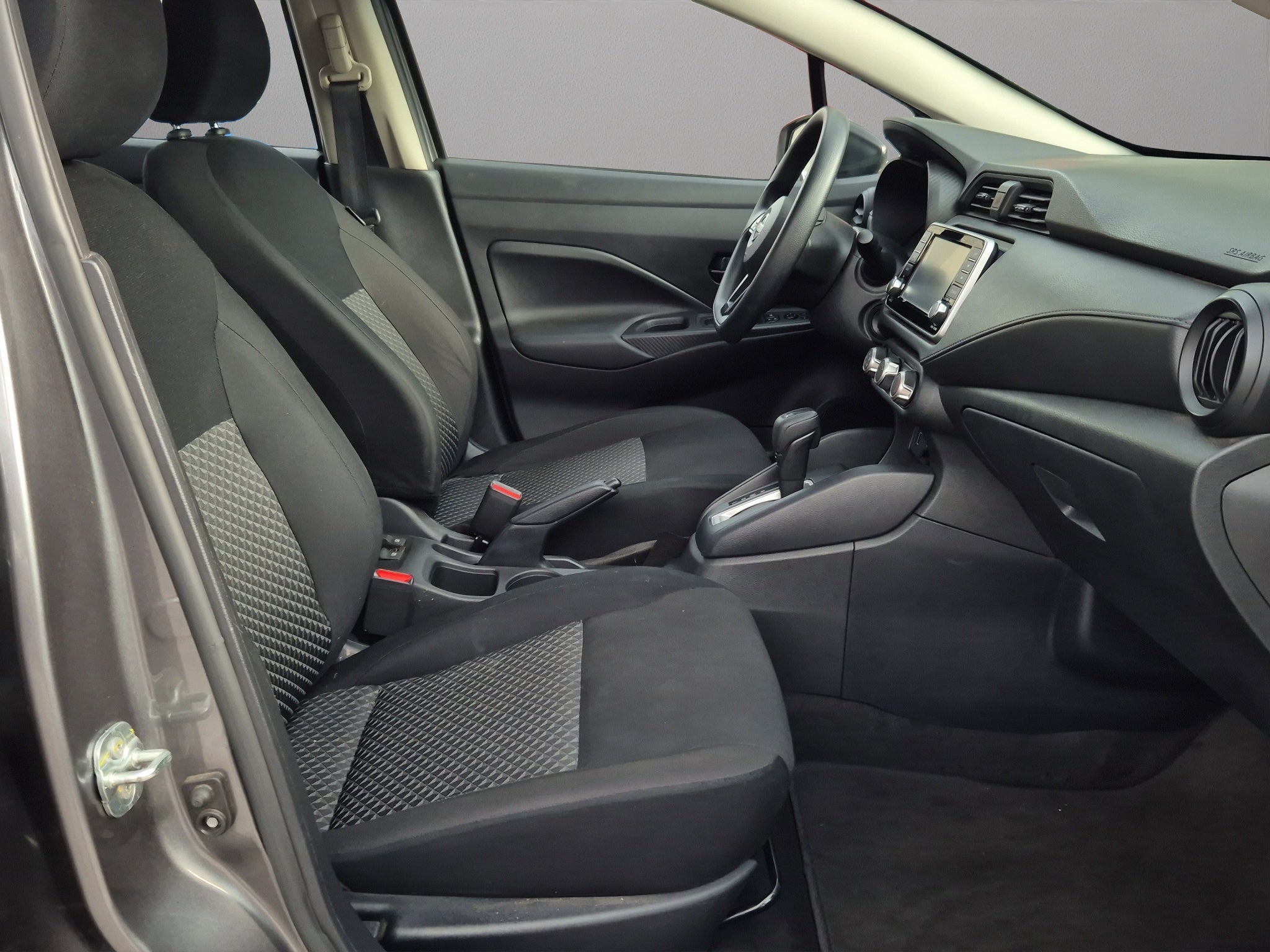 2024 Nissan VERSA 4P SENSE L41.6 AUT