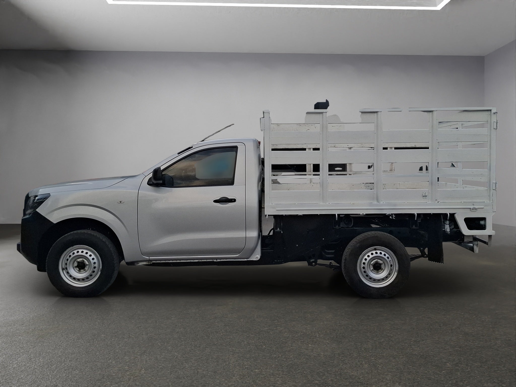 2022 Nissan NP300 2 PTS ESTACAS TM6 AAC