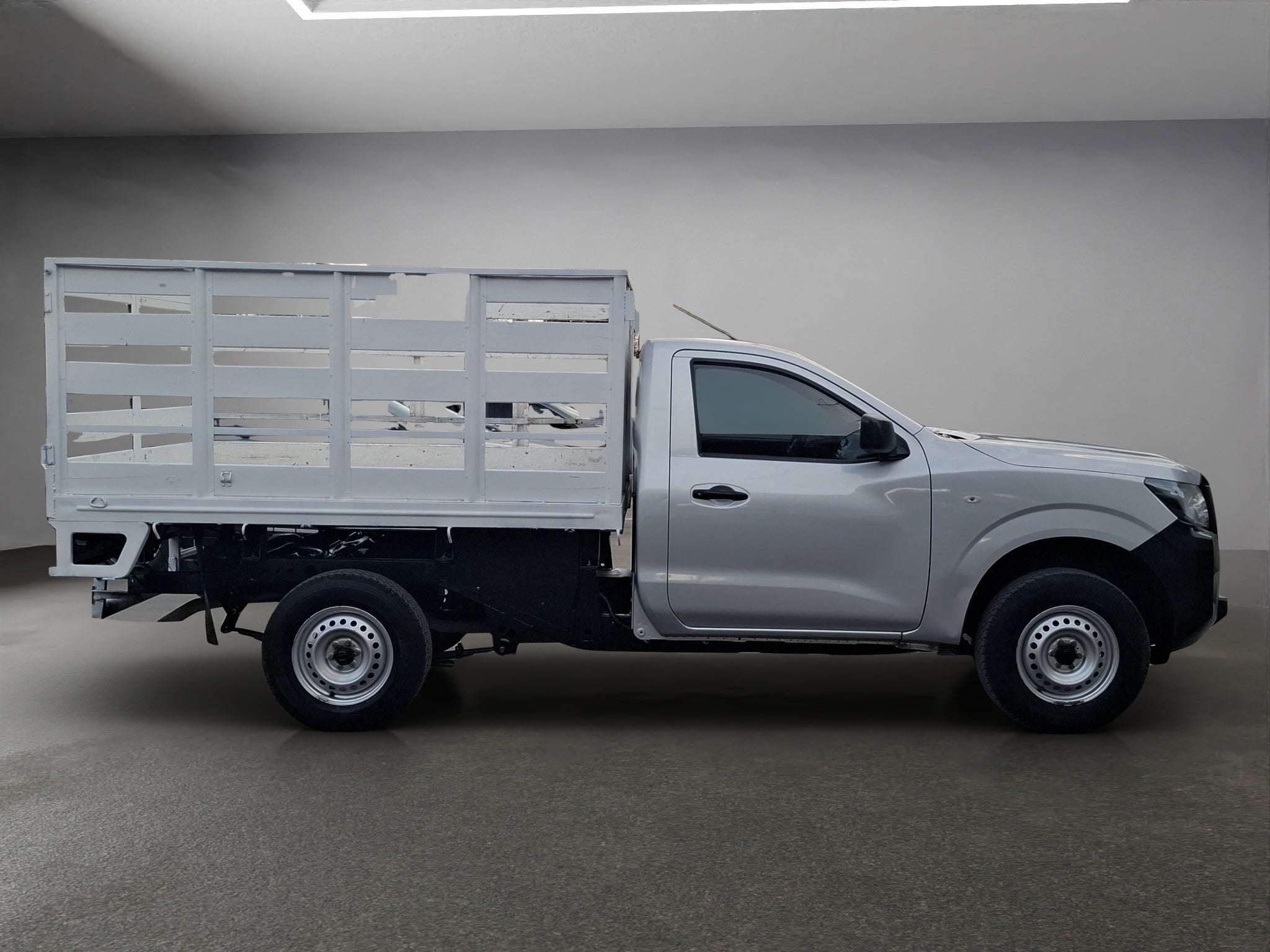 2022 Nissan NP300 2 PTS ESTACAS TM6 AAC